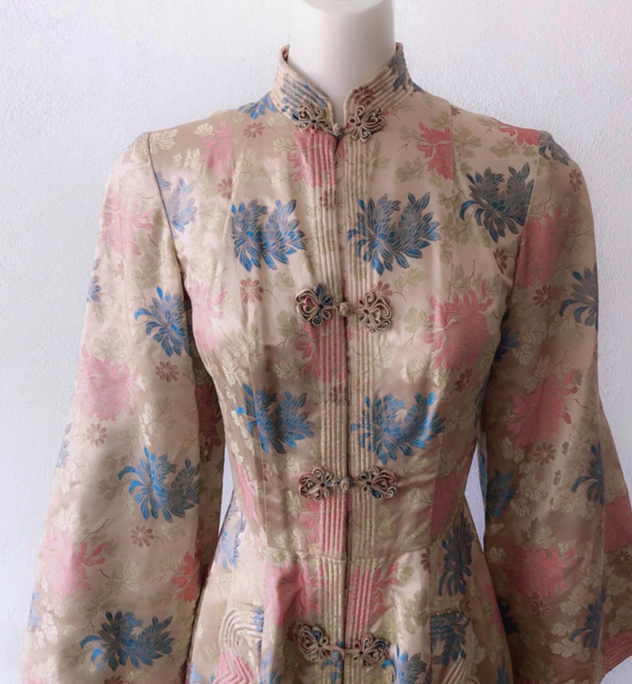 Schönes Vintage Seide Kimono Kleid 1950er Couture asiatischer Robe Mantel 40er 50er Jahre im Angebot 1