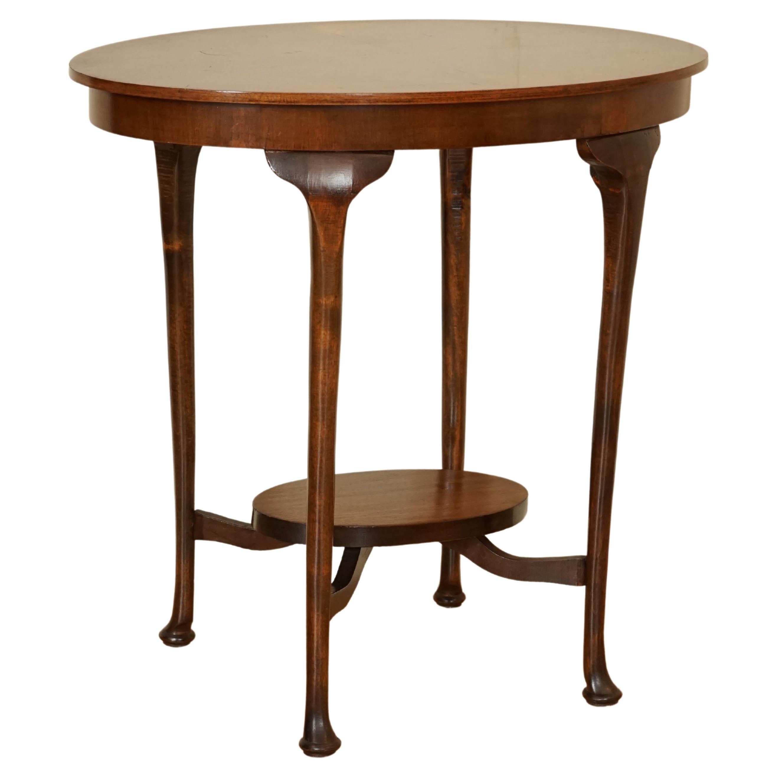 Preciosa mesa auxiliar vintage de madera maciza Soporte para plantas Mesa auxiliar