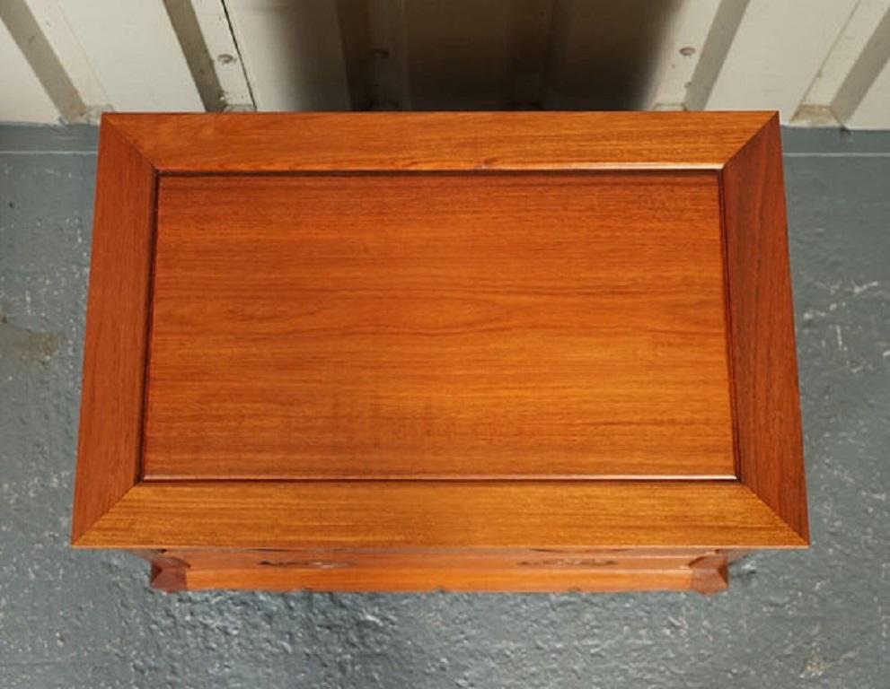 Beautiful Vintage Teak Oriental Chest of Drawers For Sale 1