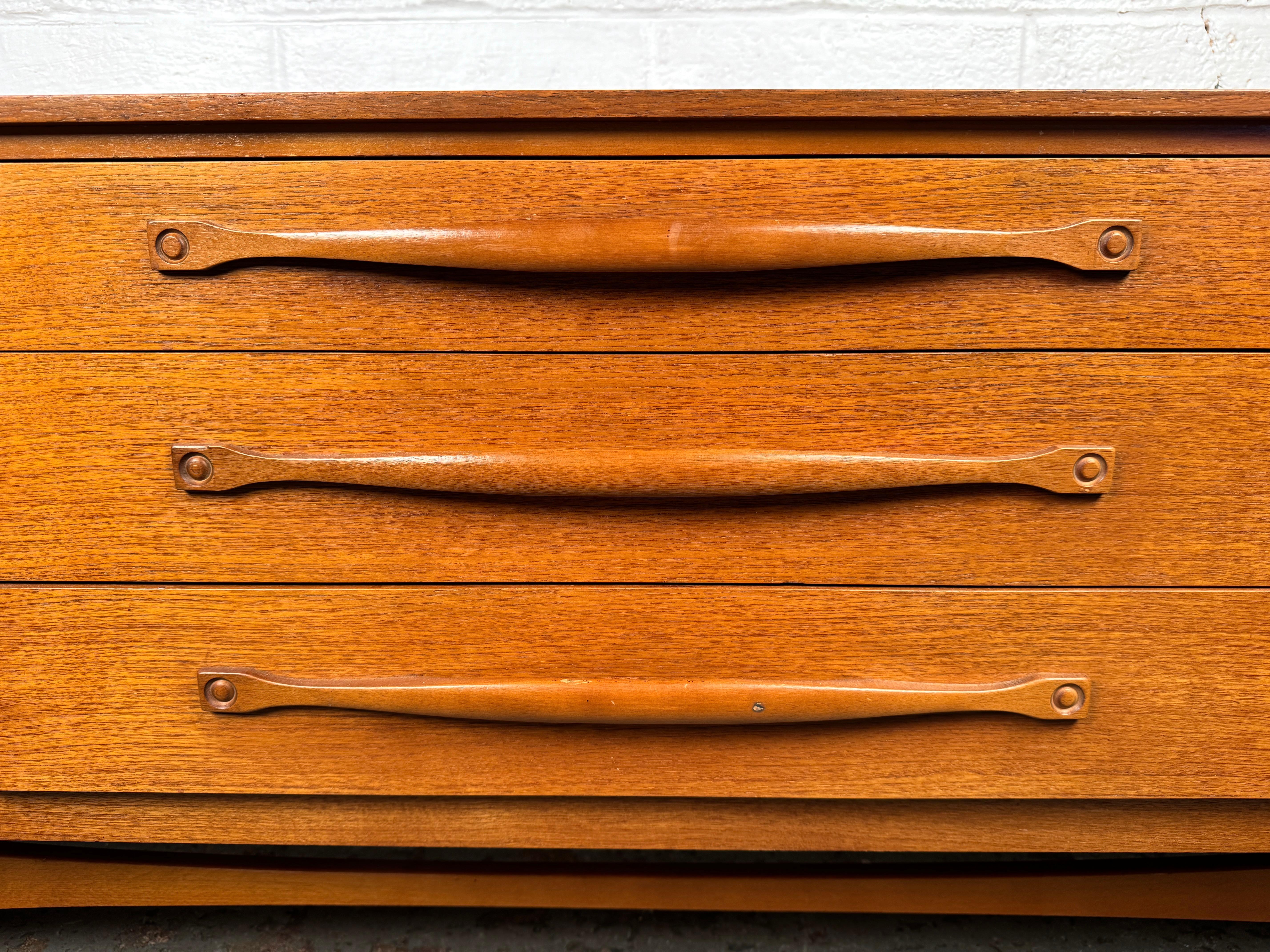 Bellissima credenza in teak vintage di Beautility in vendita 10