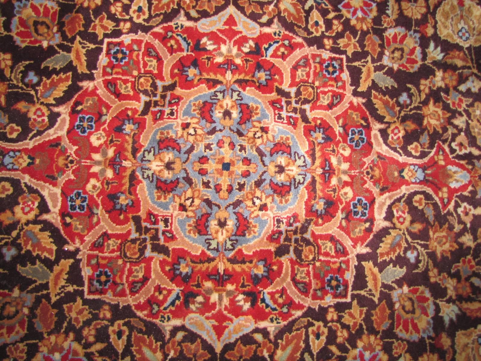 Beautiful Vintage Transylvanian Persian Design Rug In Good Condition In Saint Ouen, FR