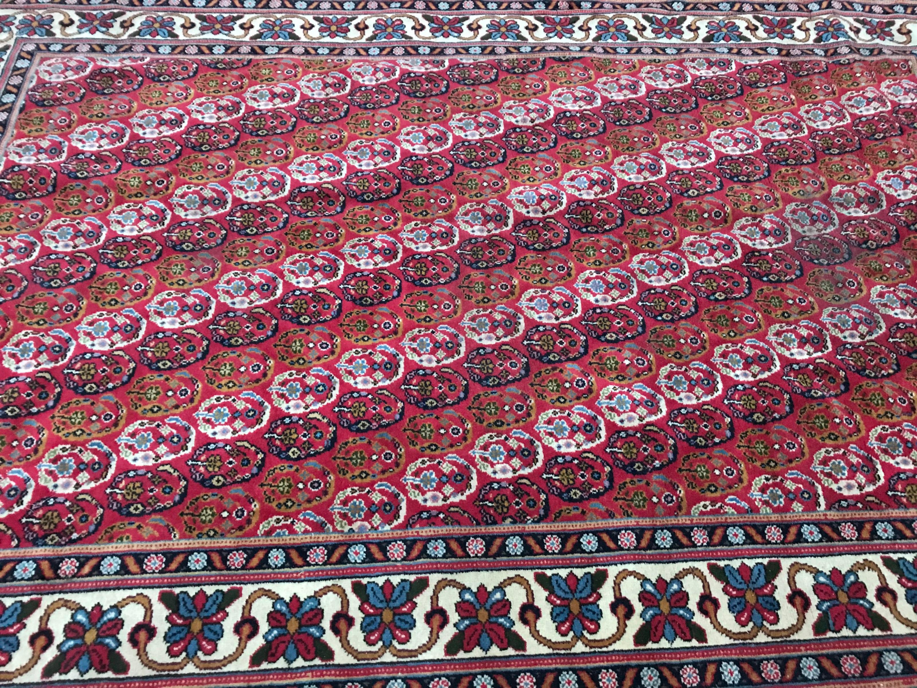 Schöner transylvanianischer Vintage-Teppich im Angebot 3