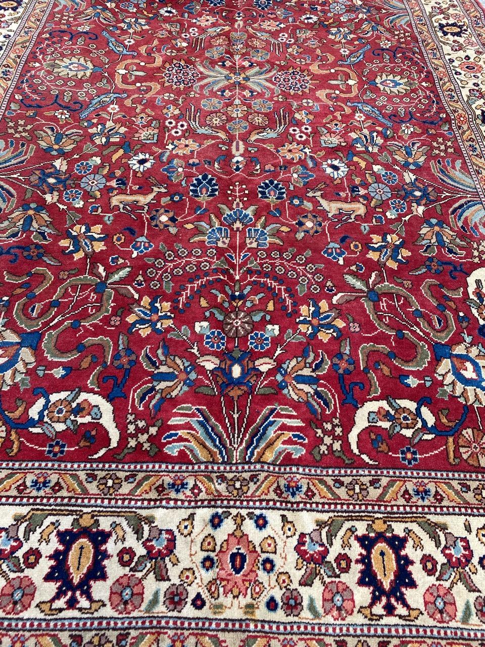 Sehr schöner transsilvanischer Teppich aus der Mitte des Jahrhunderts mit einem schönen persischen Täbris-Muster und schönen Farben, komplett handgeknüpft mit Wollsamt auf Baumwollgrund.