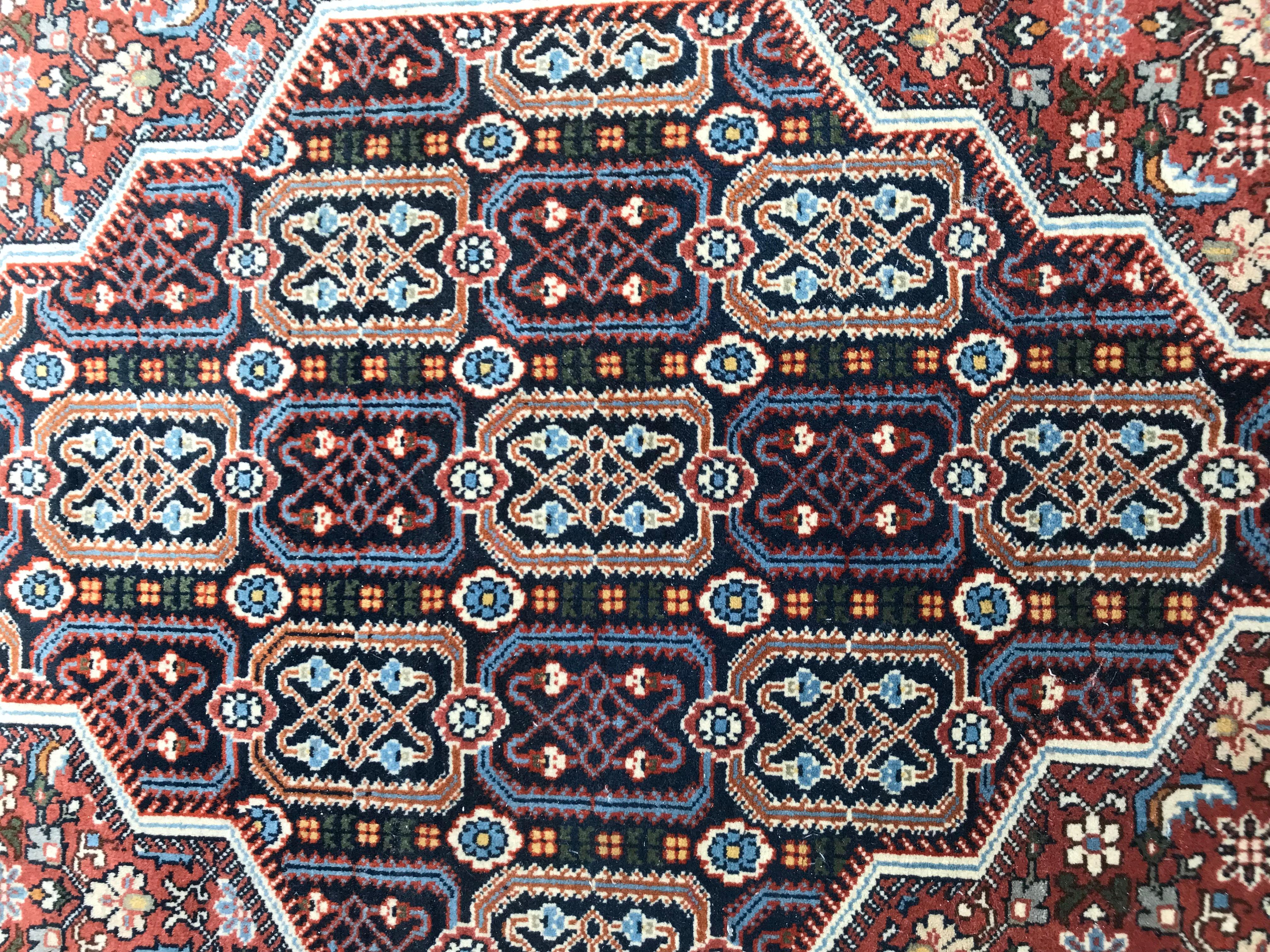 Bobyrugs wunderschöner transsilvanischer Vintage-Teppich (Tabriz) im Angebot