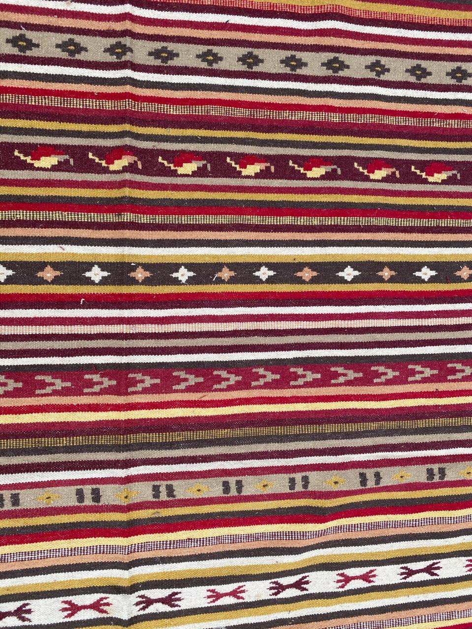 Beautiful Vintage Tribal Turkish Kilim In Good Condition For Sale In Saint Ouen, FR