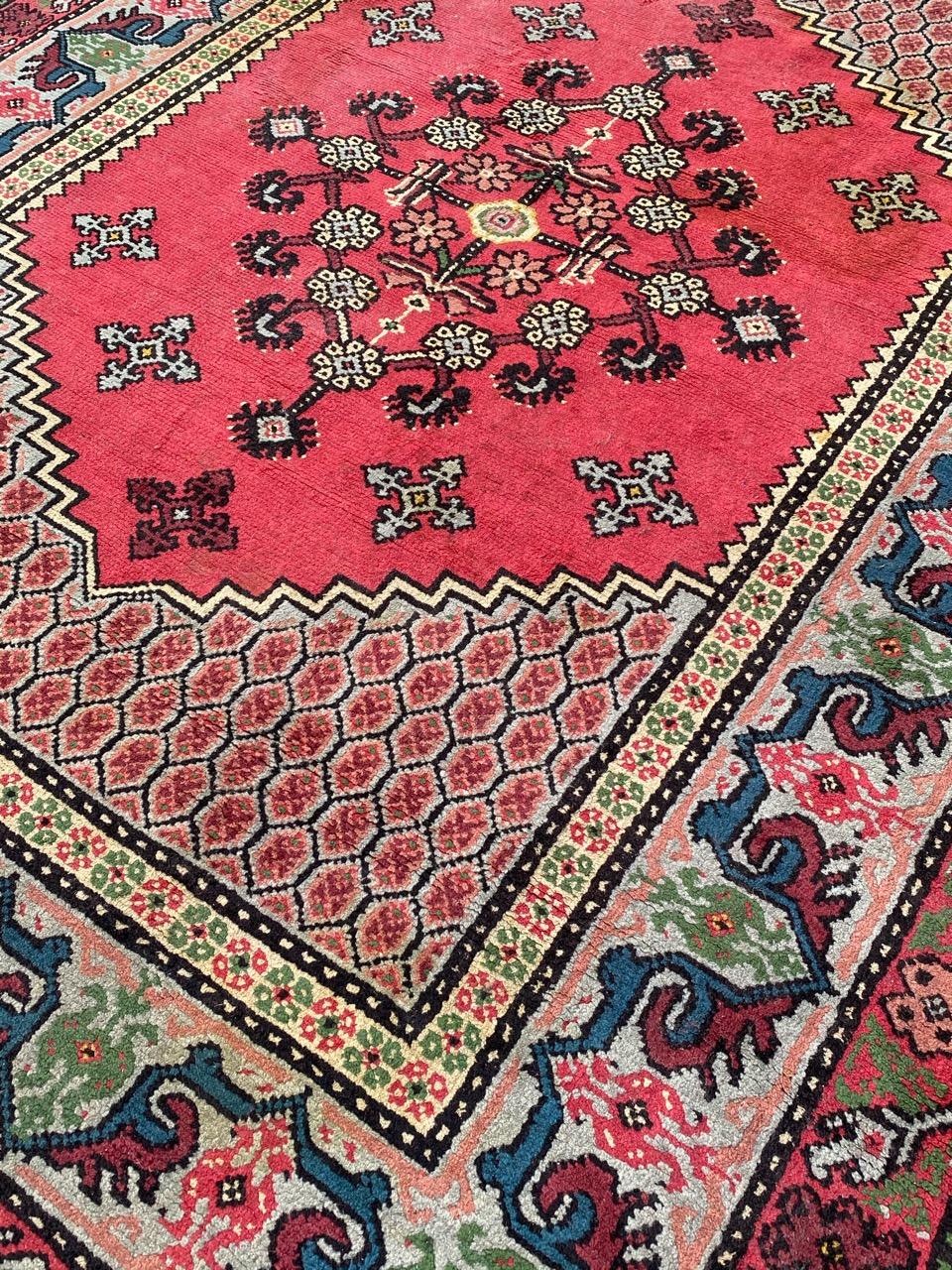 Bobyrug’s Beautiful Vintage Tunisian kairouan Rug In Good Condition For Sale In Saint Ouen, FR