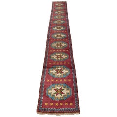 Magnifique tapis de couloir vintage turc Kars