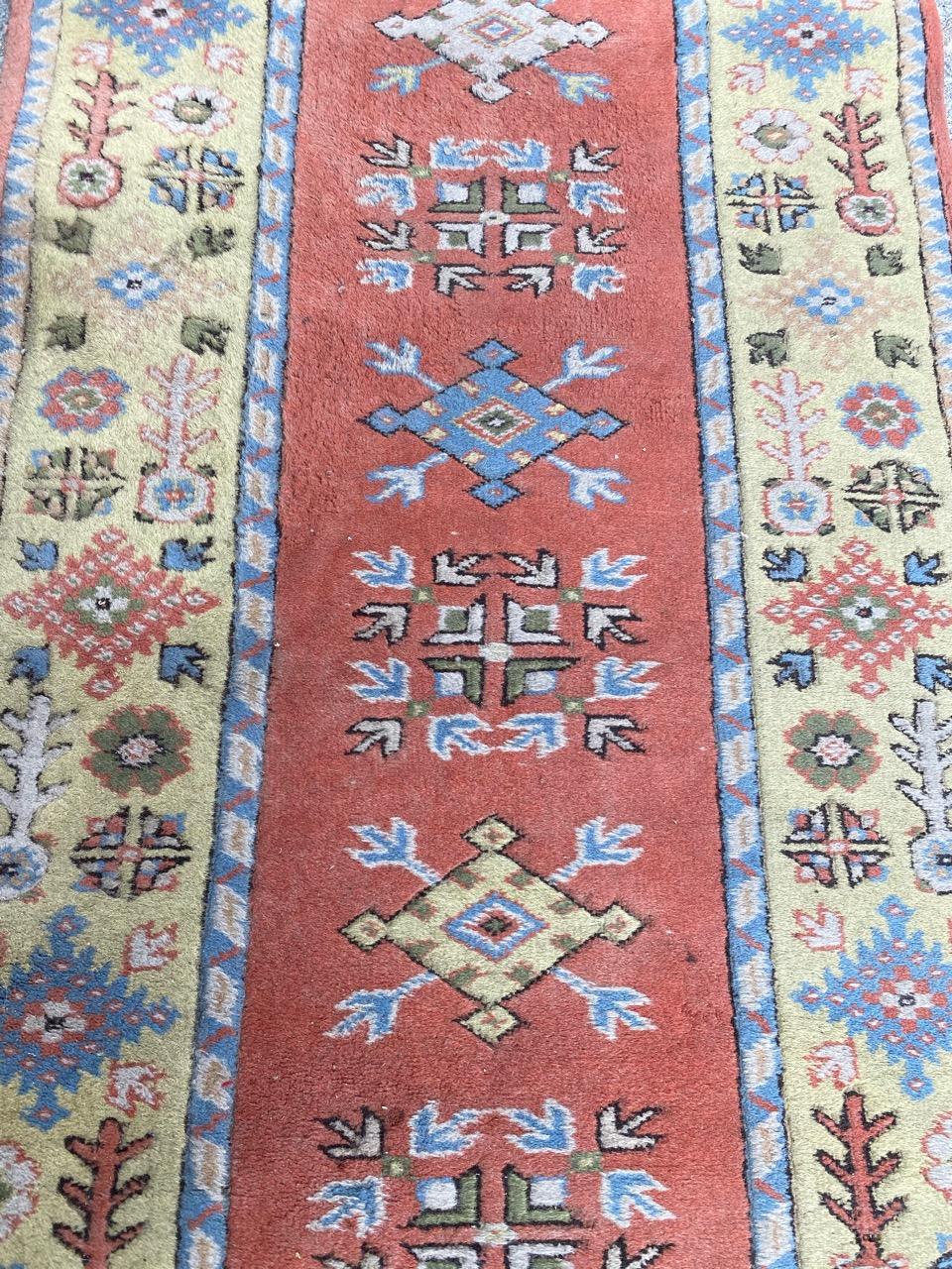 Schöner türkischer Vintage-Läufer (Oushak) im Angebot