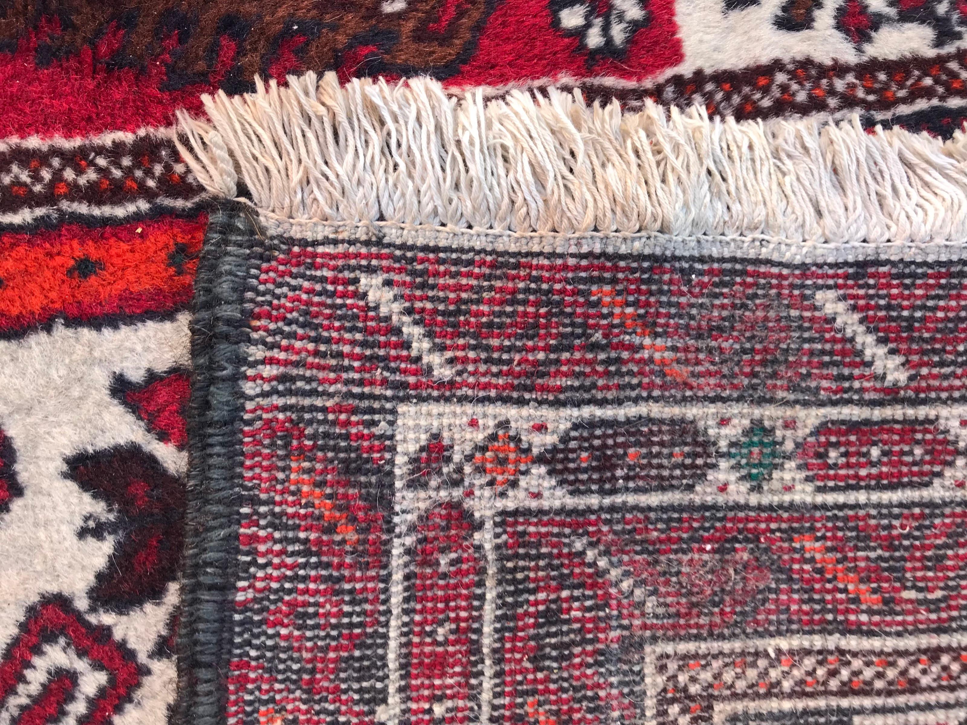 Bobyrug's Beautiful Vintage Turkmen Baluch Rug (en anglais) en vente 3