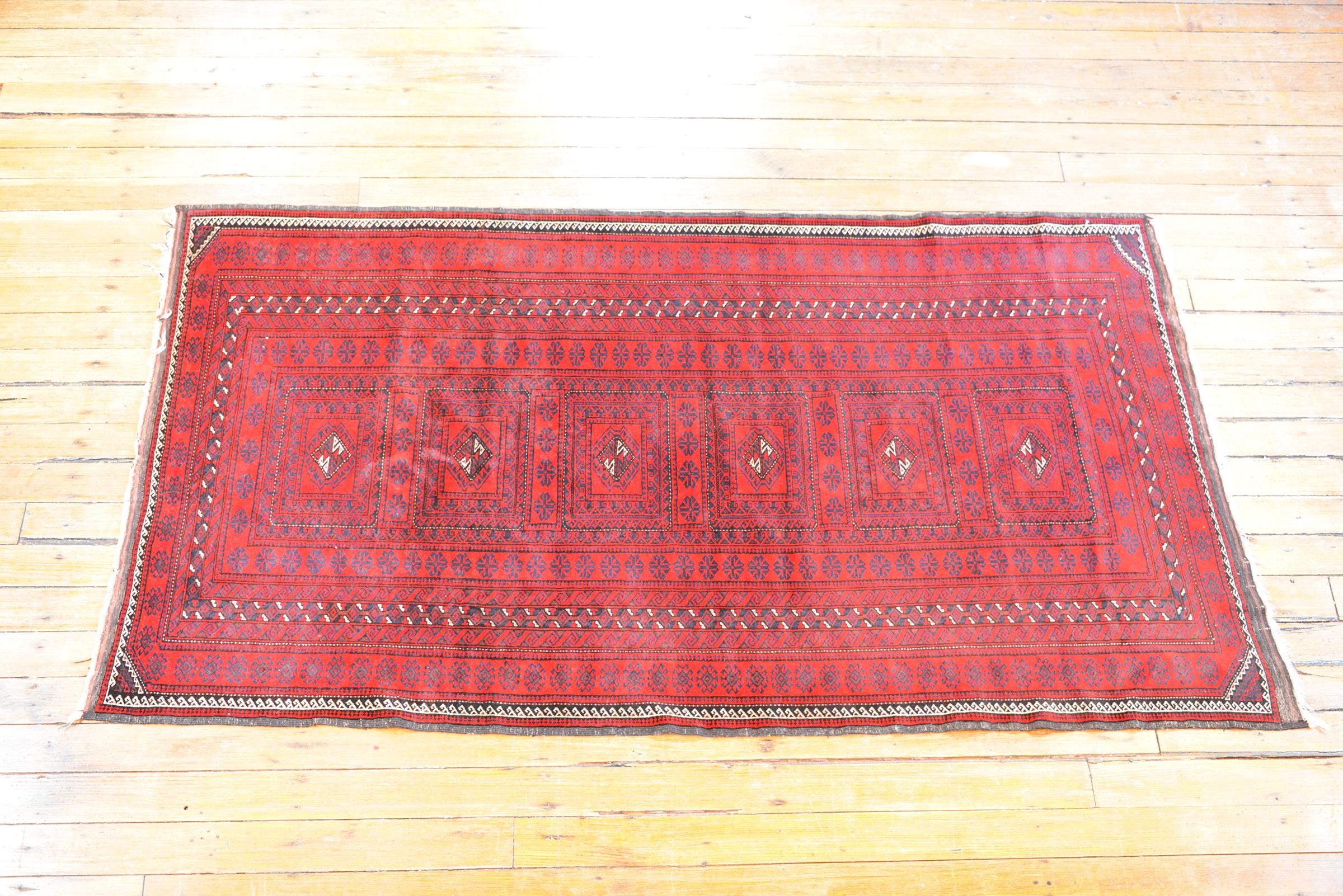 Beautiful Vintage Turkmen Rug For Sale 1