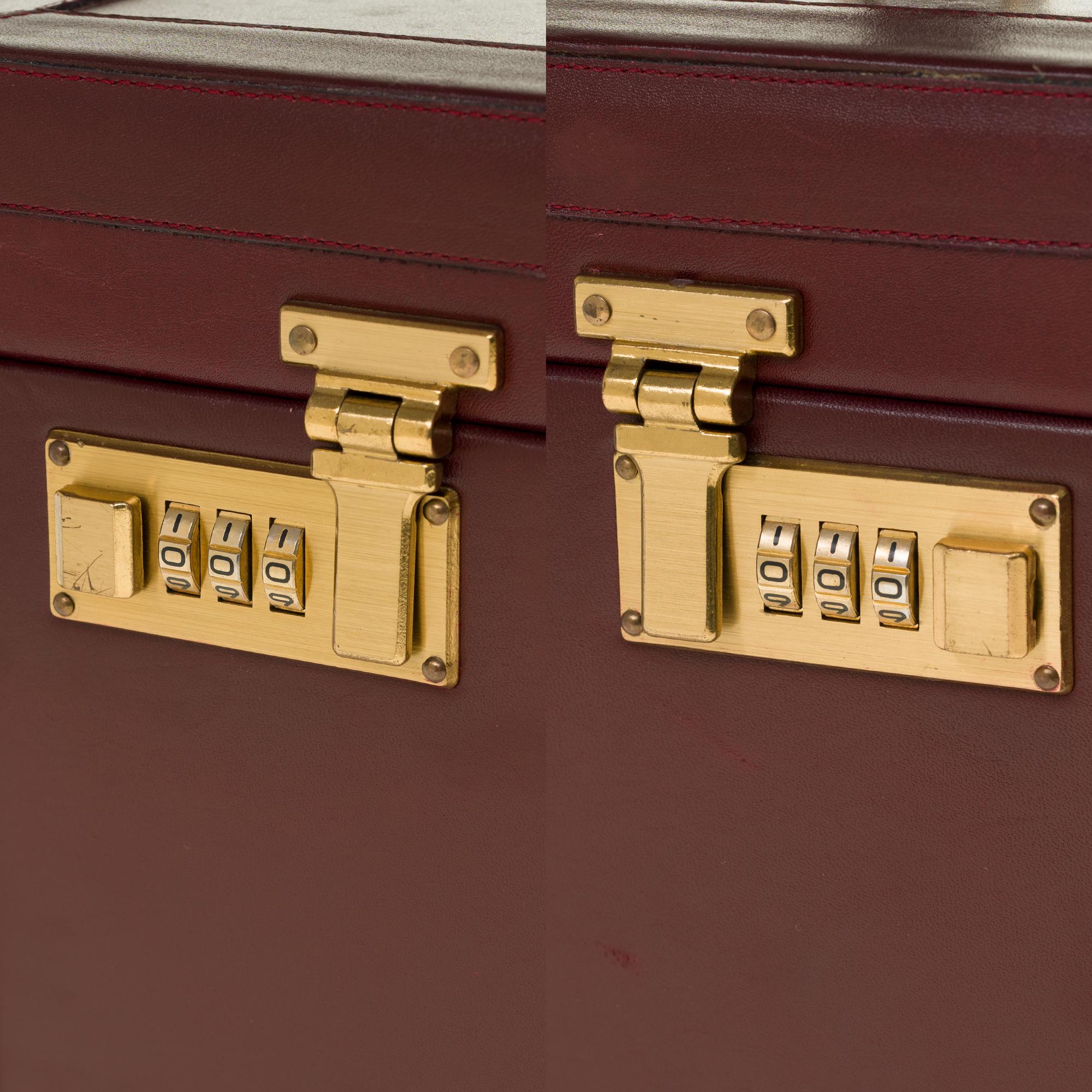 Brown Beautiful Vintage Vanity Case Cartier in burgundy leather and brass