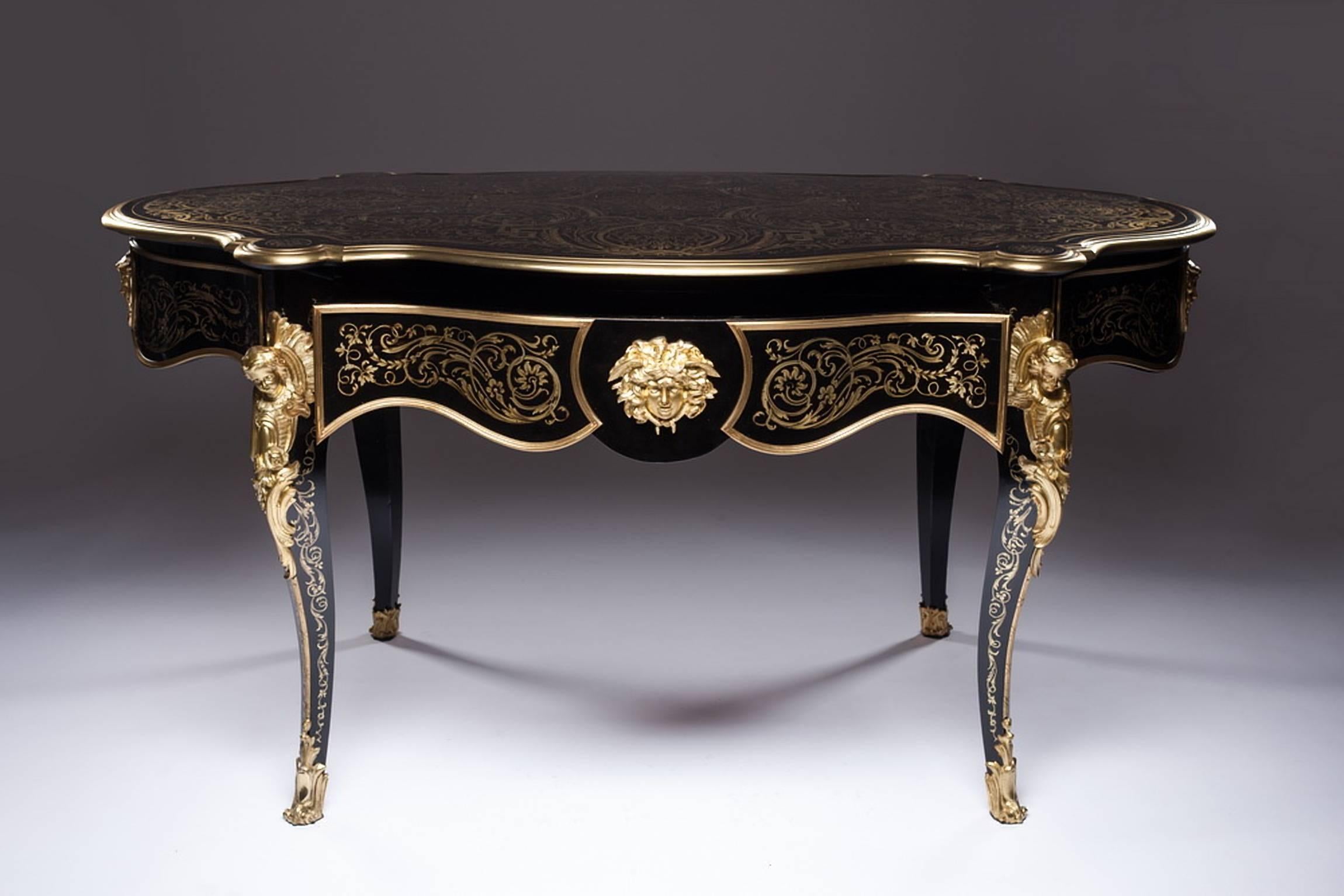 French Beautiful Violin Shaped Table with Refined Boulle Marquetry on Black Veneer For Sale