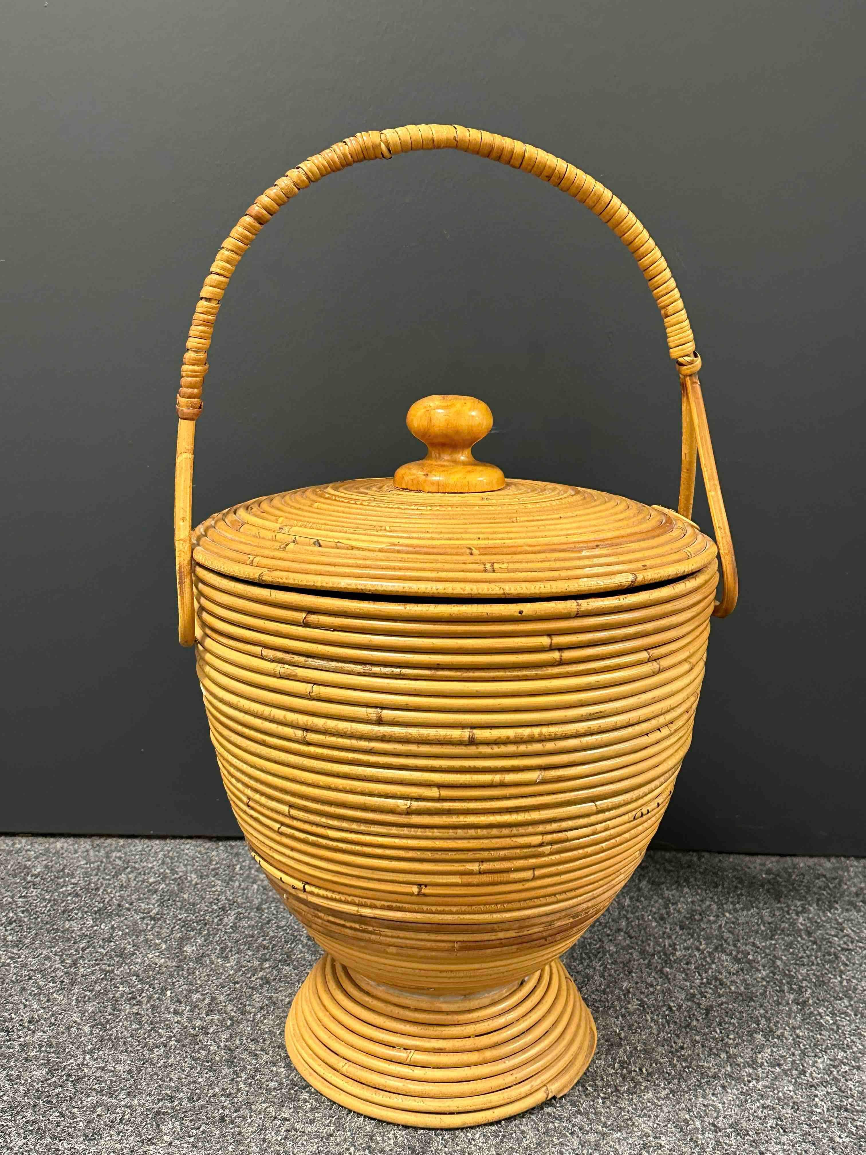 Offered is an absolutely stunning, 1970s Italian decorative basket or catchall. Original midcentury era. Minor patina gives this piece a classy statement. Attributed to Vivai Del Sud, fount at an Estate sale in Modena, Italy.