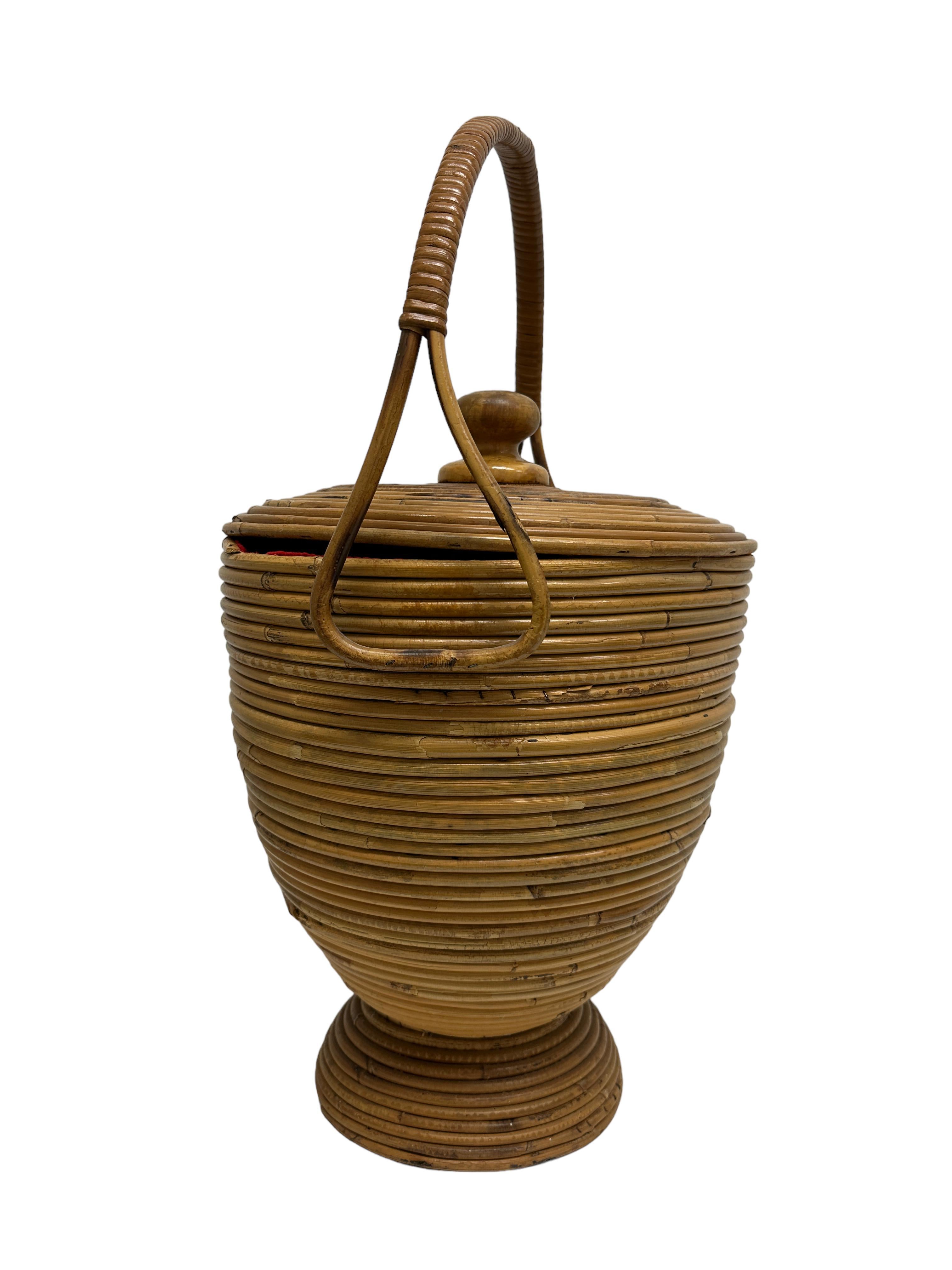 Offered is an absolutely stunning, 1970s Italian decorative basket or catchall. Original midcentury era. Minor patina gives this piece a classy statement. Attributed to Vivai Del Sud, fount at an Estate sale in Verona, Italy.