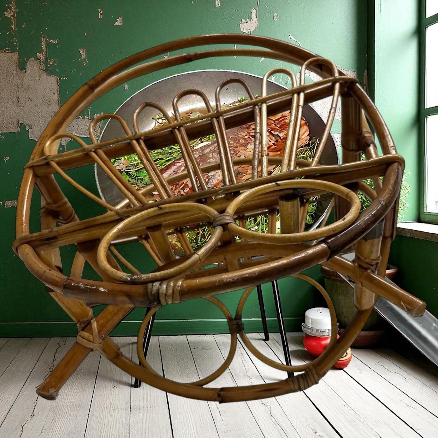 Beautiful Vivai del Sud Bamboo Wicker Magazine Rack Stand, 1970s, Italy For Sale 6