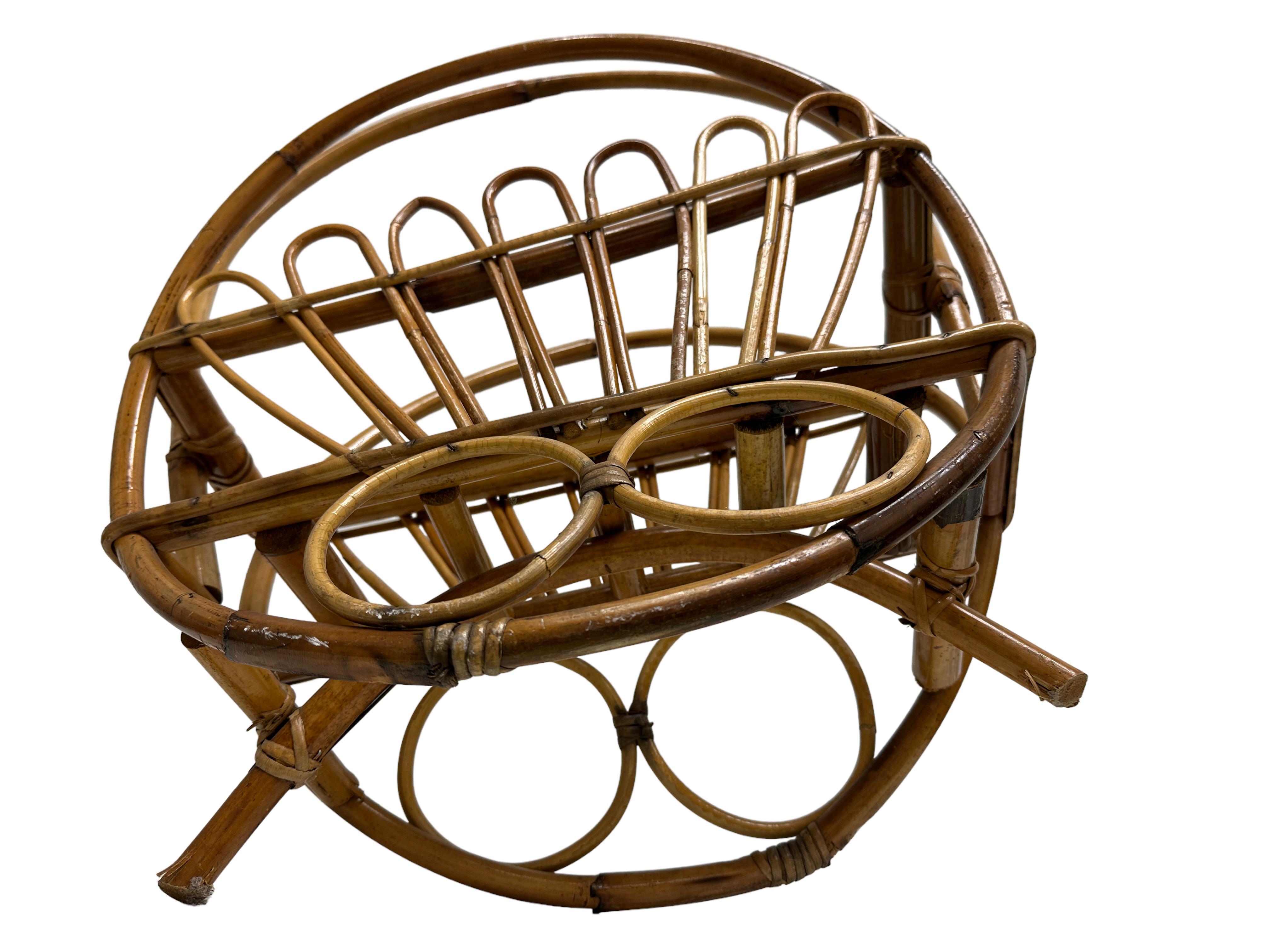 Late 20th Century Beautiful Vivai del Sud Bamboo Wicker Magazine Rack Stand, 1970s, Italy For Sale