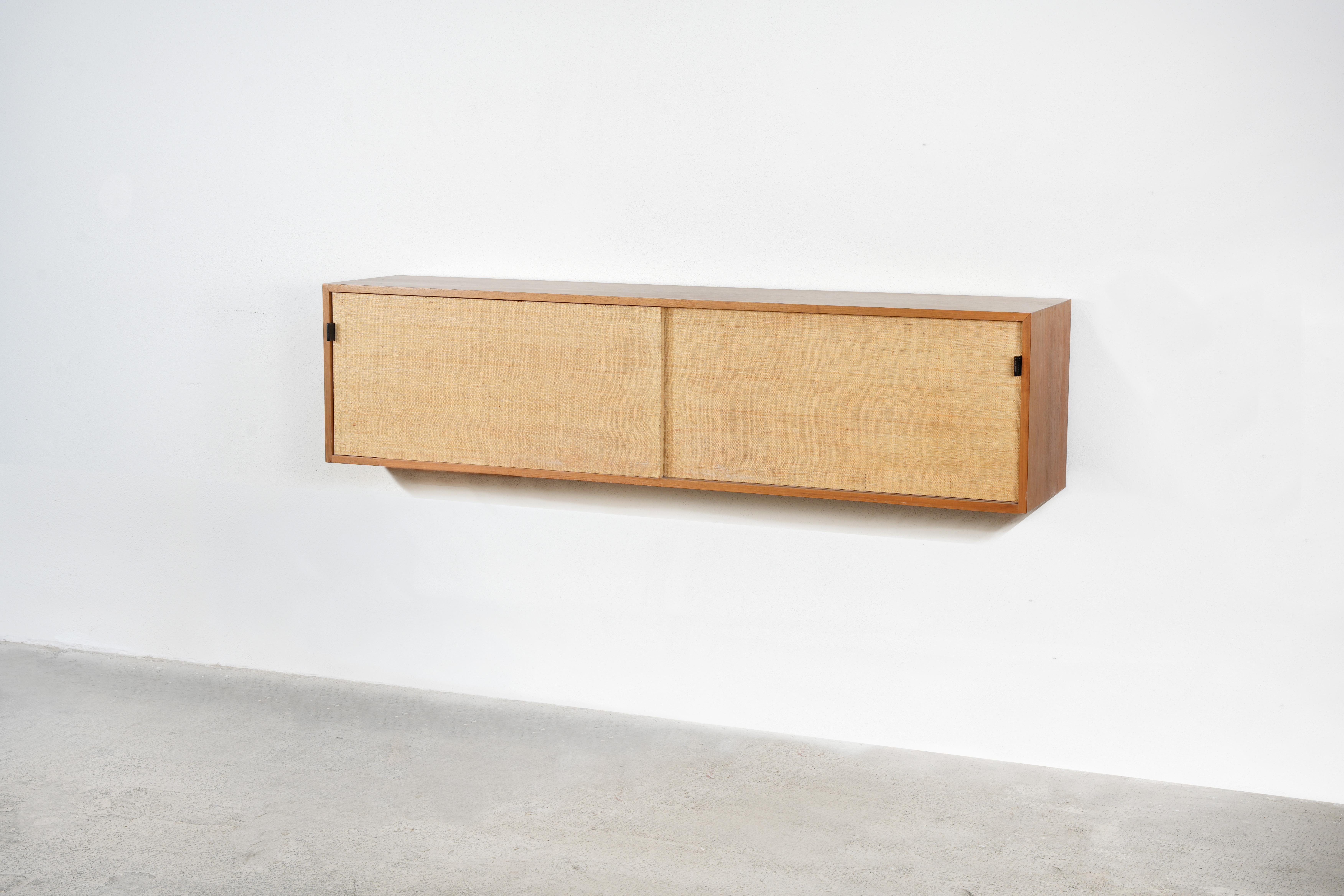 Beautiful Wallboard Sideboard by Florence Knoll for Knoll International, 1950s In Good Condition In Berlin, DE