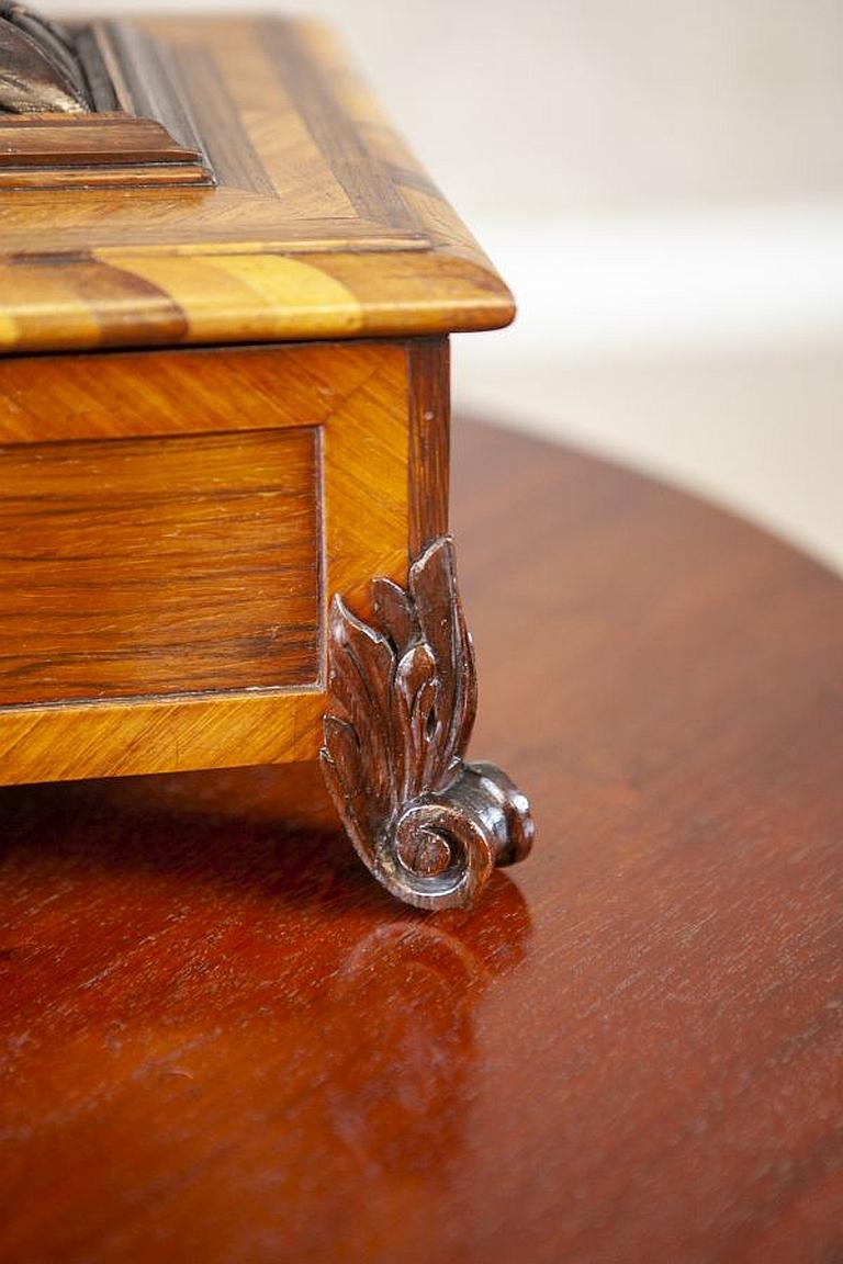 Beautiful Walnut Jewelry Box from the 19th Century with Floral Decorations 5