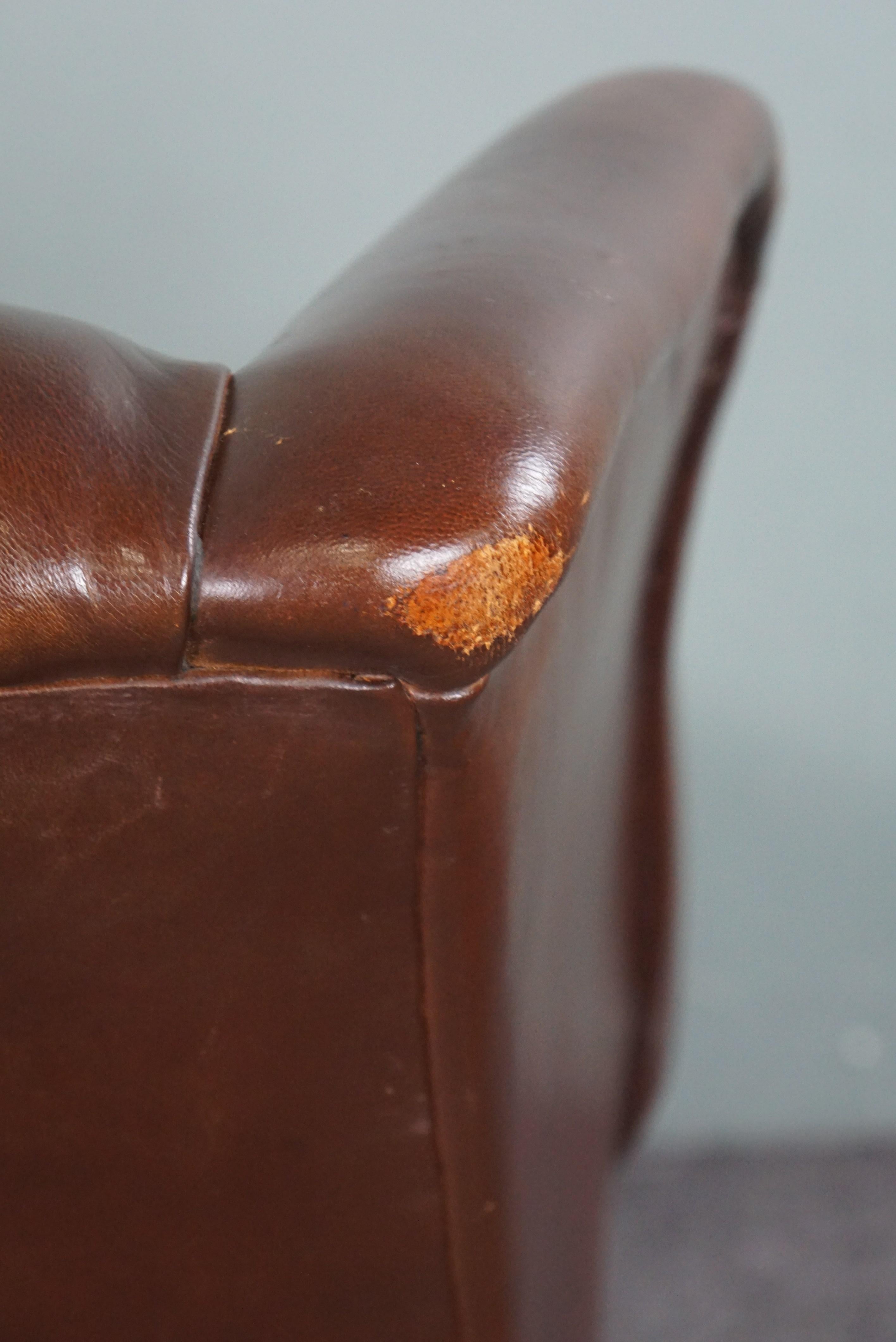 Beautiful warm-colored sheep leather wing chair For Sale 3