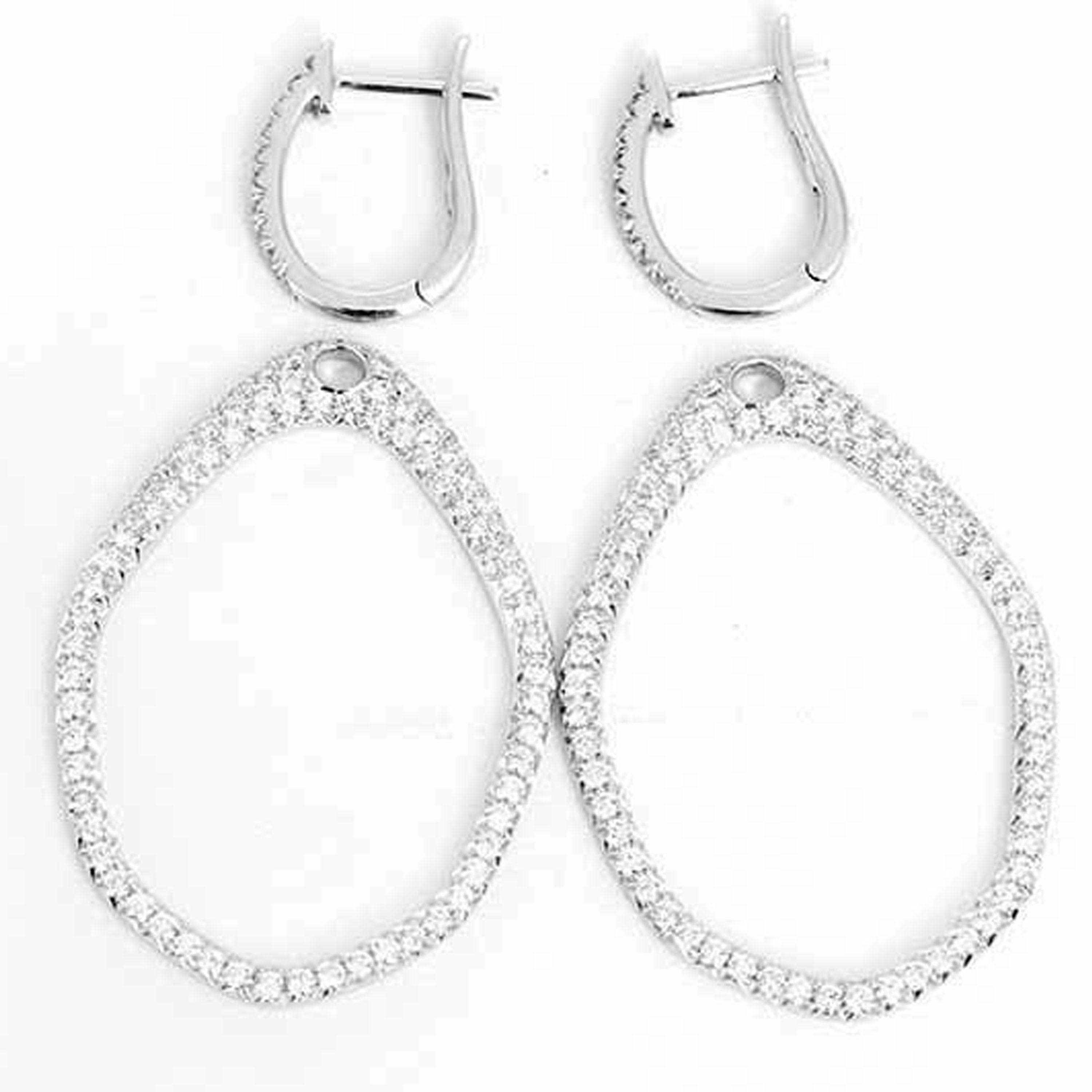 Beautiful White Gold Diamond Huggie Dangle Earrings In New Condition In Dallas, TX