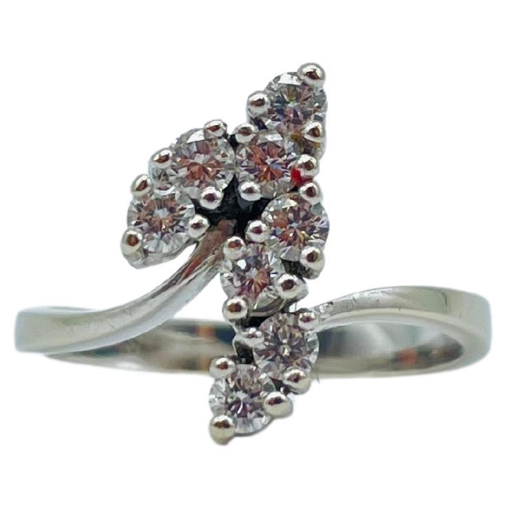 Beautiful white gold ring with small diamonds For Sale 4