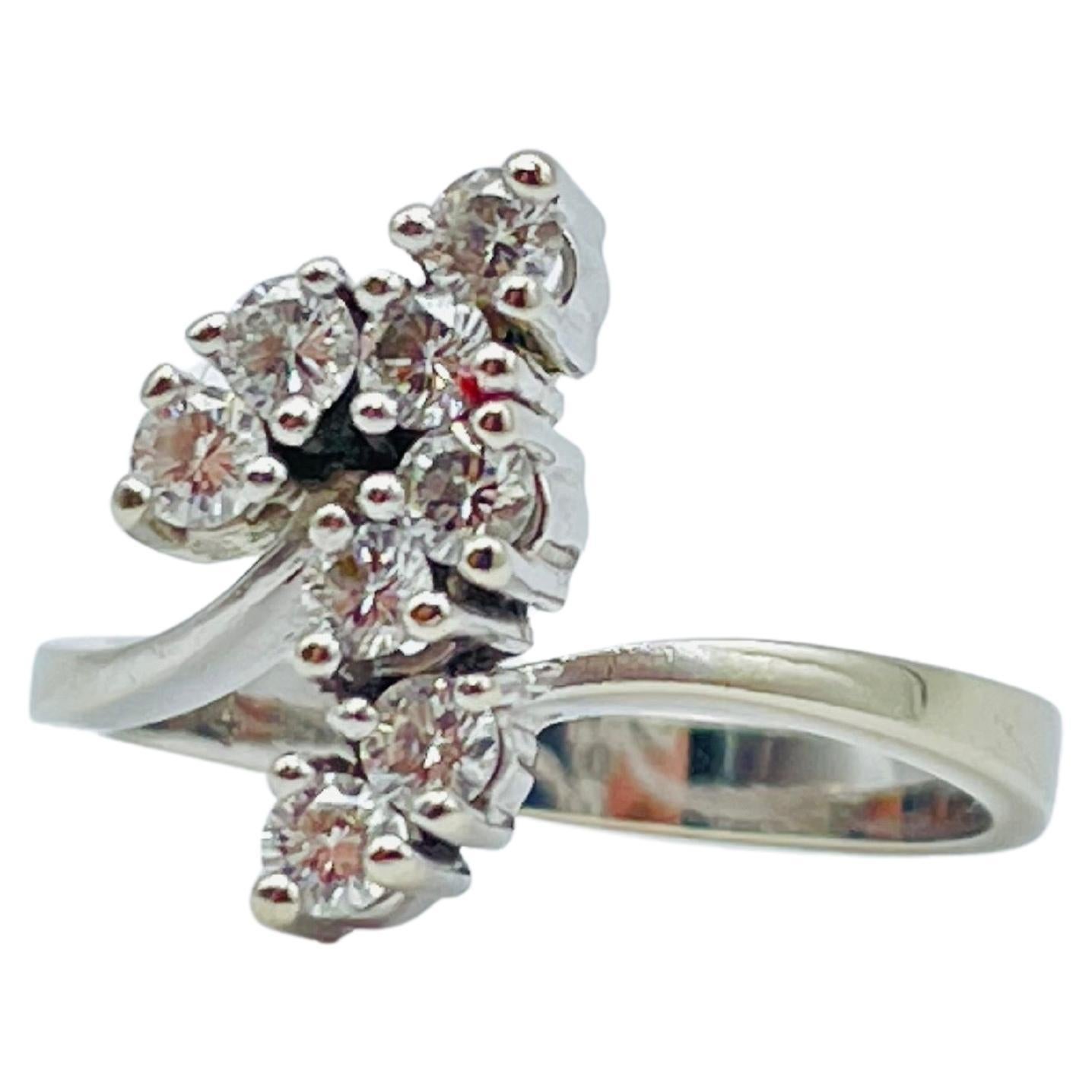 Aesthetic Movement Beautiful white gold ring with small diamonds For Sale