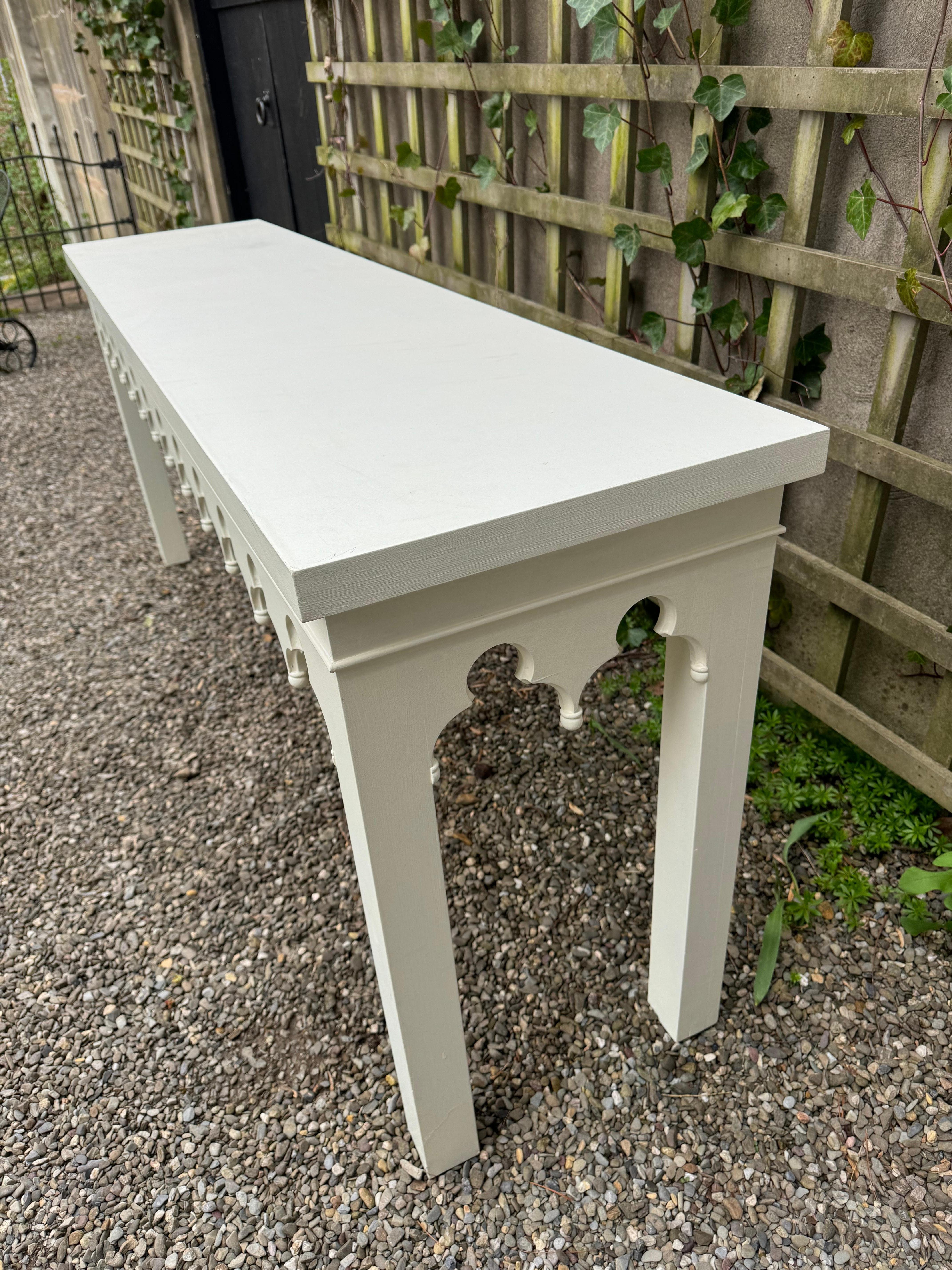 Beautiful White Painted Wood Console Table with Scalloped Apron 1