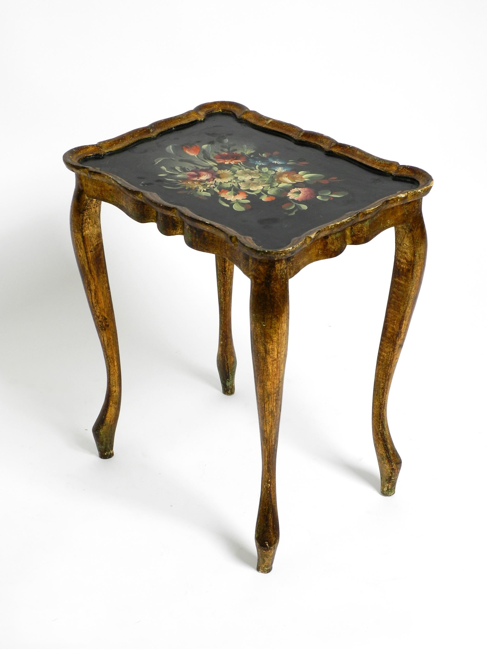 Beautiful Wooden Side Table from 1900s Gilded Frame and Hand-Painted Surface For Sale 11