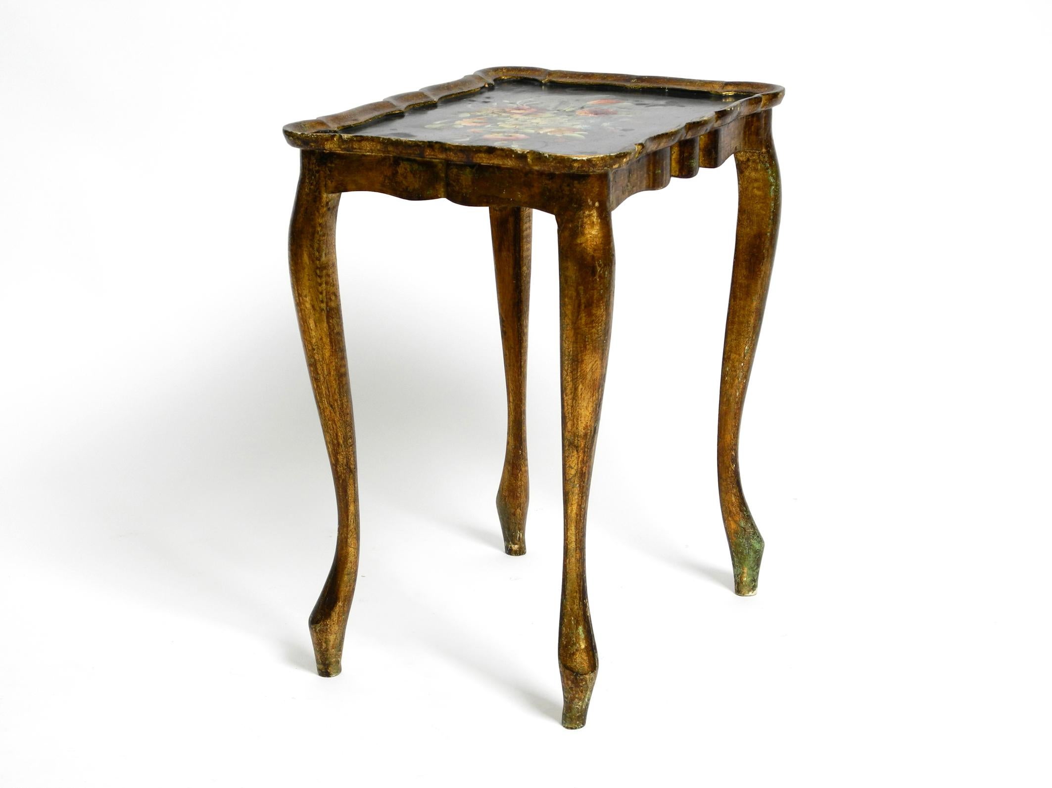 Beautiful Wooden Side Table from 1900s Gilded Frame and Hand-Painted Surface For Sale 11