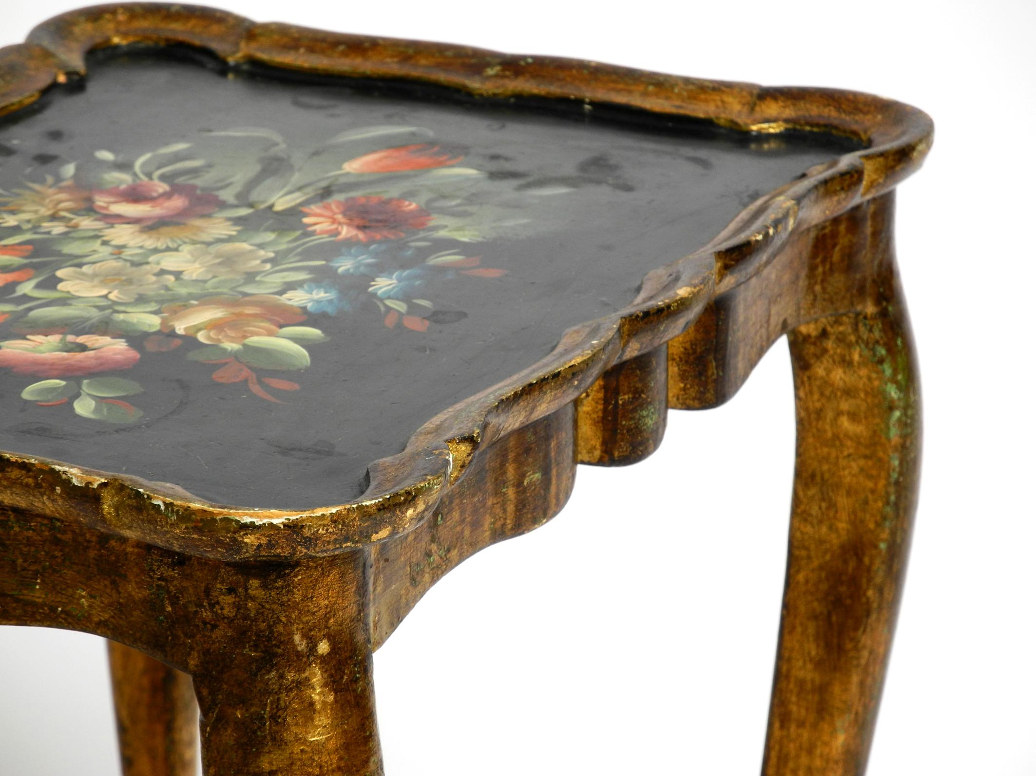 Early 20th Century Beautiful Wooden Side Table from 1900s Gilded Frame and Hand-Painted Surface For Sale