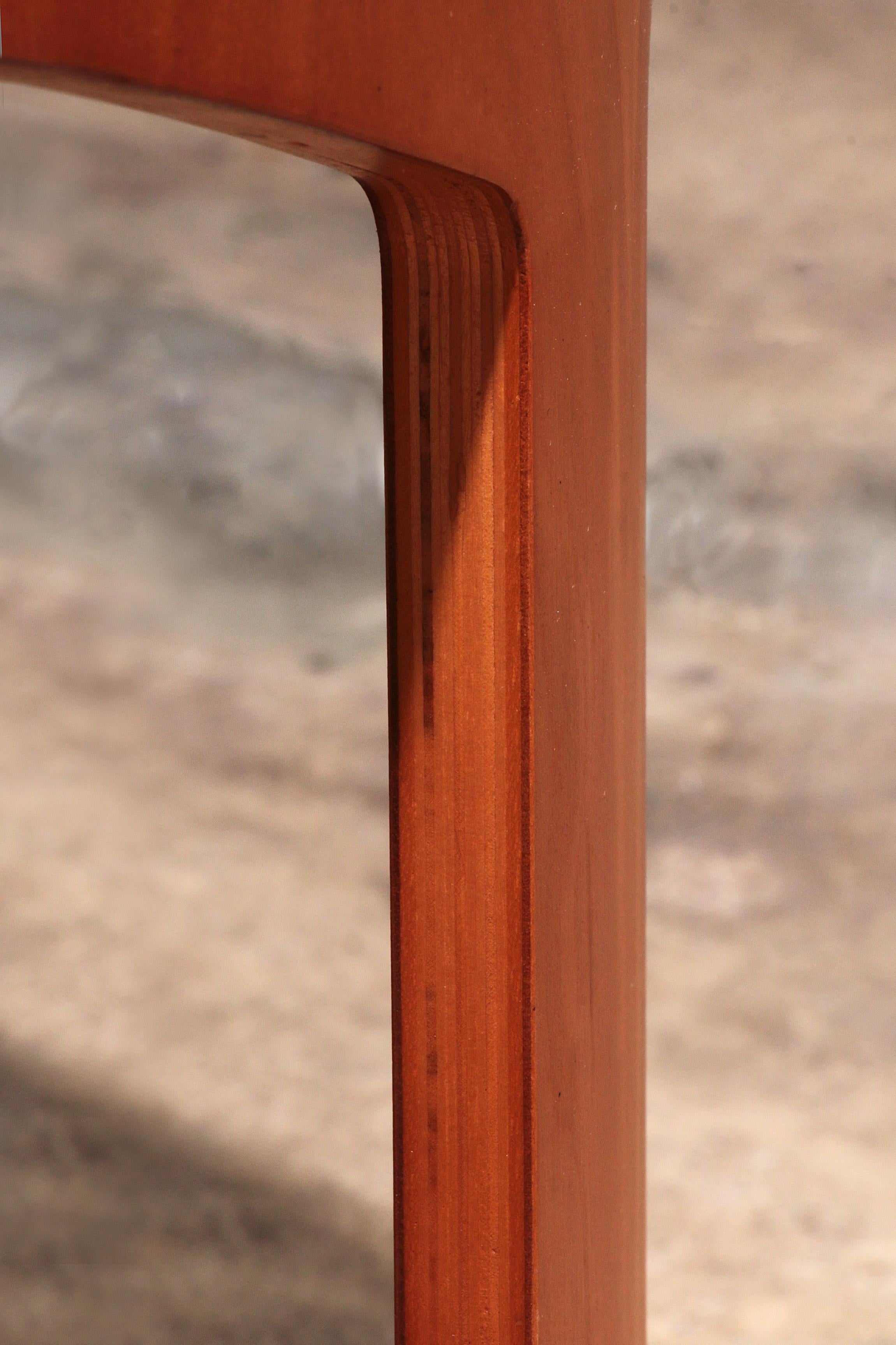 Magnifique table d'appoint vintage en bois des années 70 en vente 3