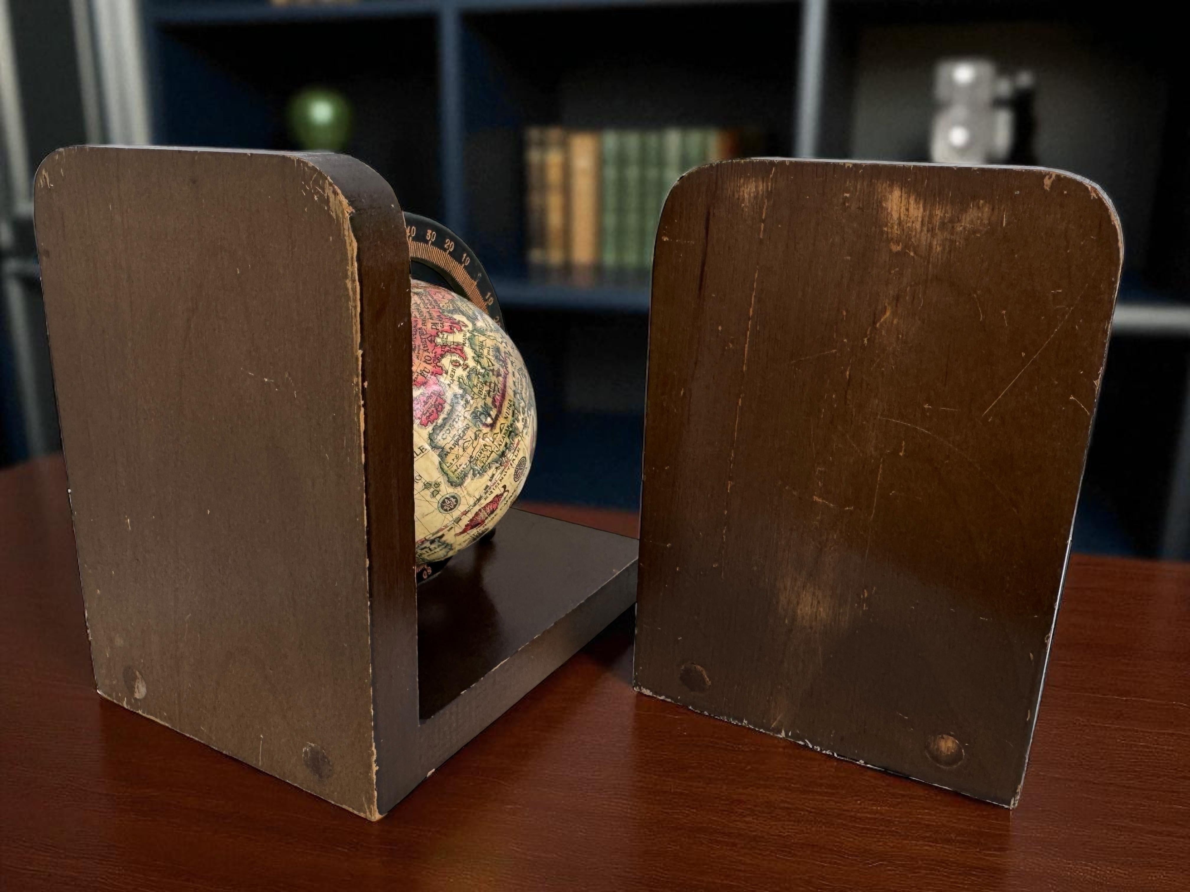 Magnifique serre-livres en bois Globe terrestre unique Antiquité allemande 1910s en vente 2