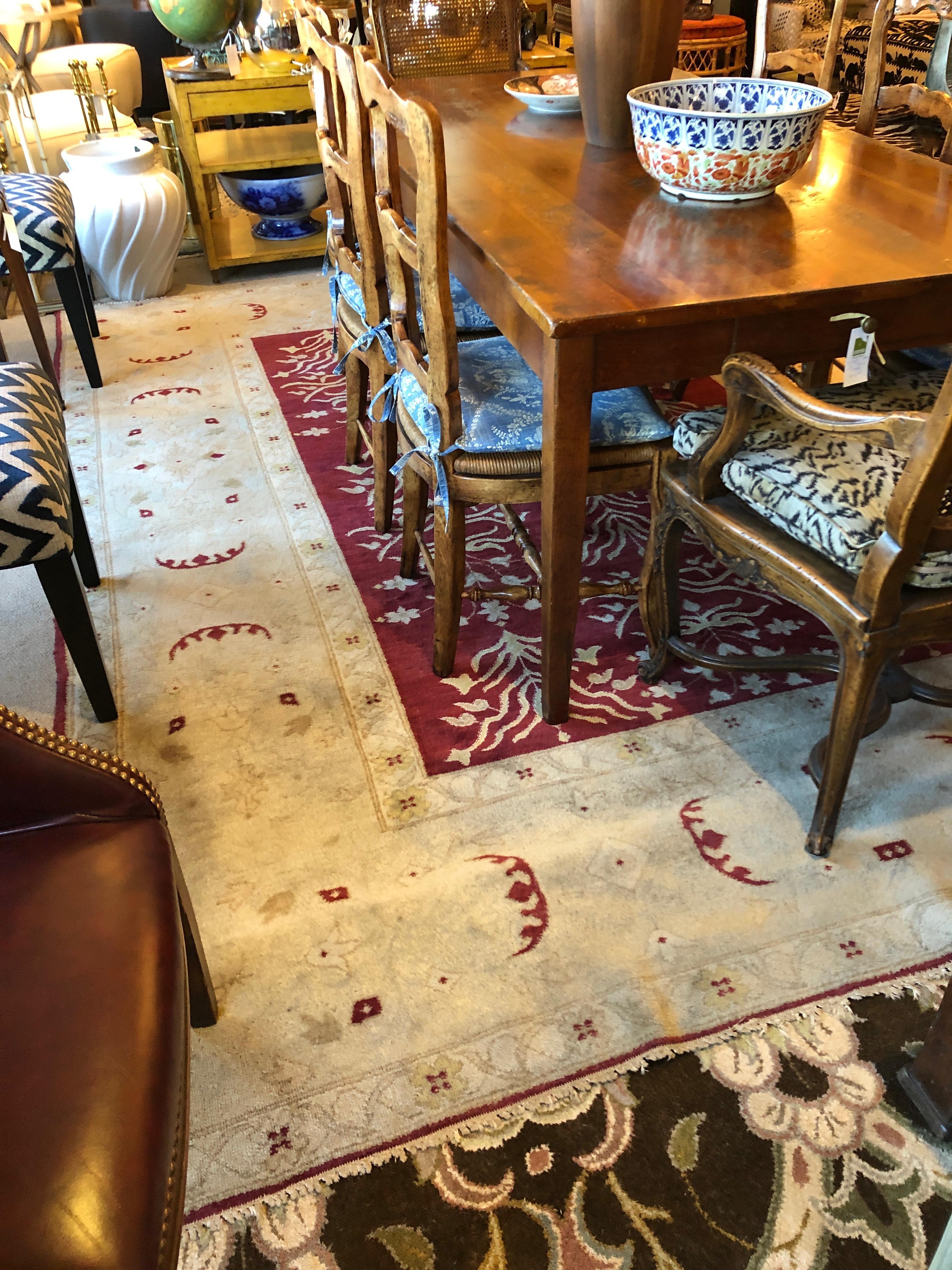 Beautiful Wool Rug in Maroon and Cream In Excellent Condition For Sale In Hopewell, NJ