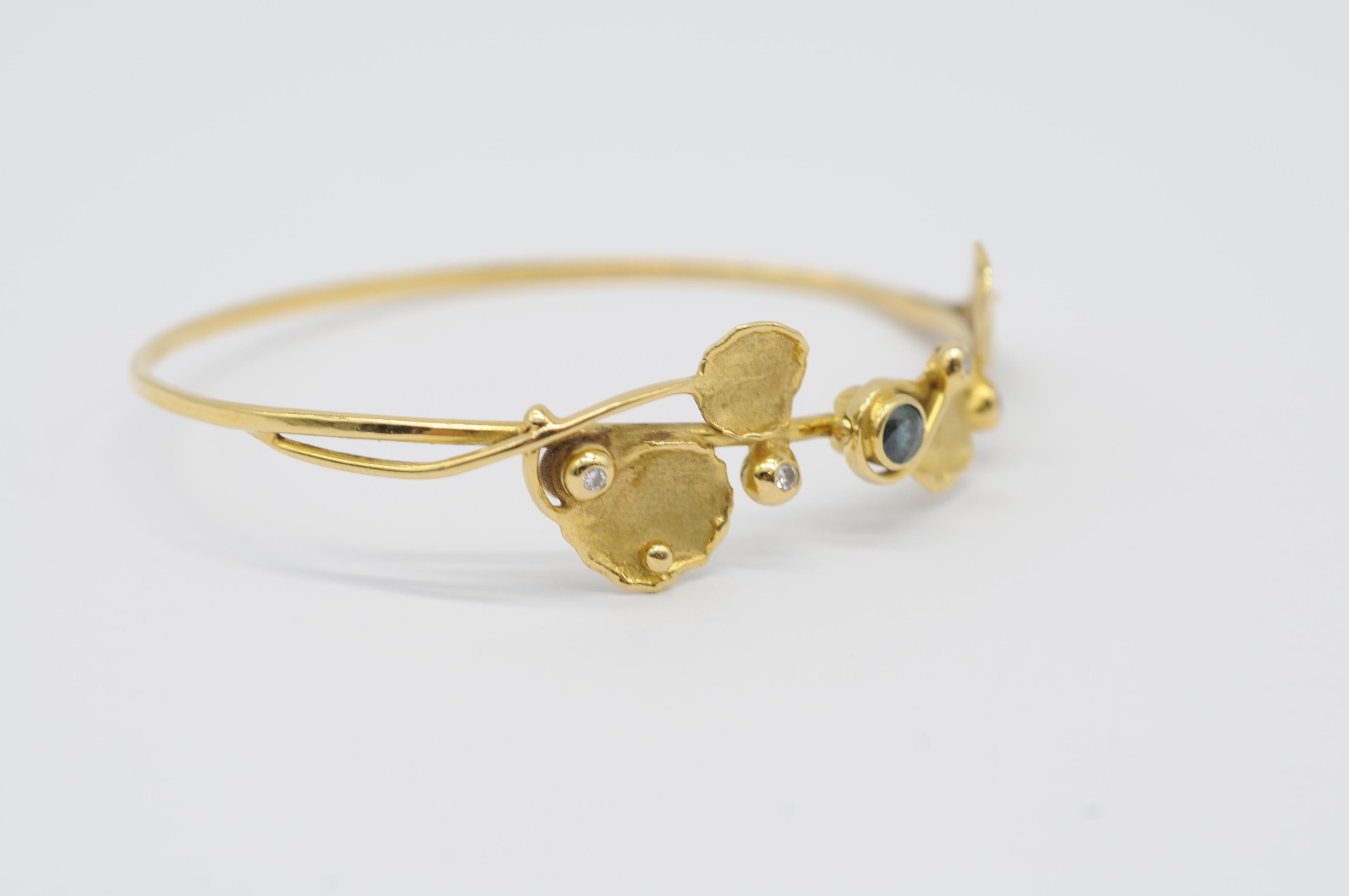 Brilliant Cut Beautiful Wurzbacher yellow gold bangle 18k with diamond and sapphires For Sale