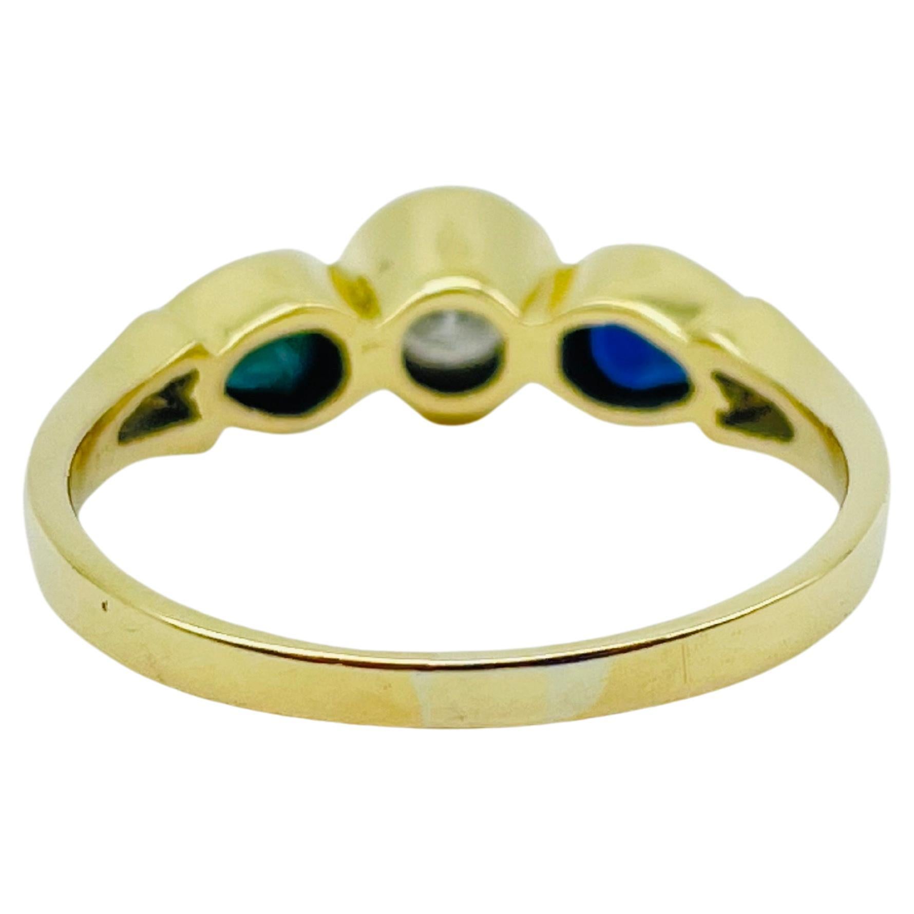 Beautiful yellow gold ring 0.60carat diamond, 2 blue sapphire teardrops For Sale 3