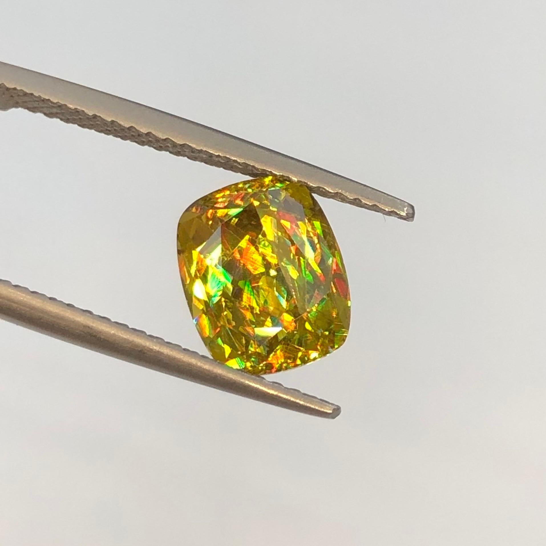 Bellissimo Sfene giallo dorato 2,40ct Cuscino Gioielli Gemma Madagascar in vendita 3
