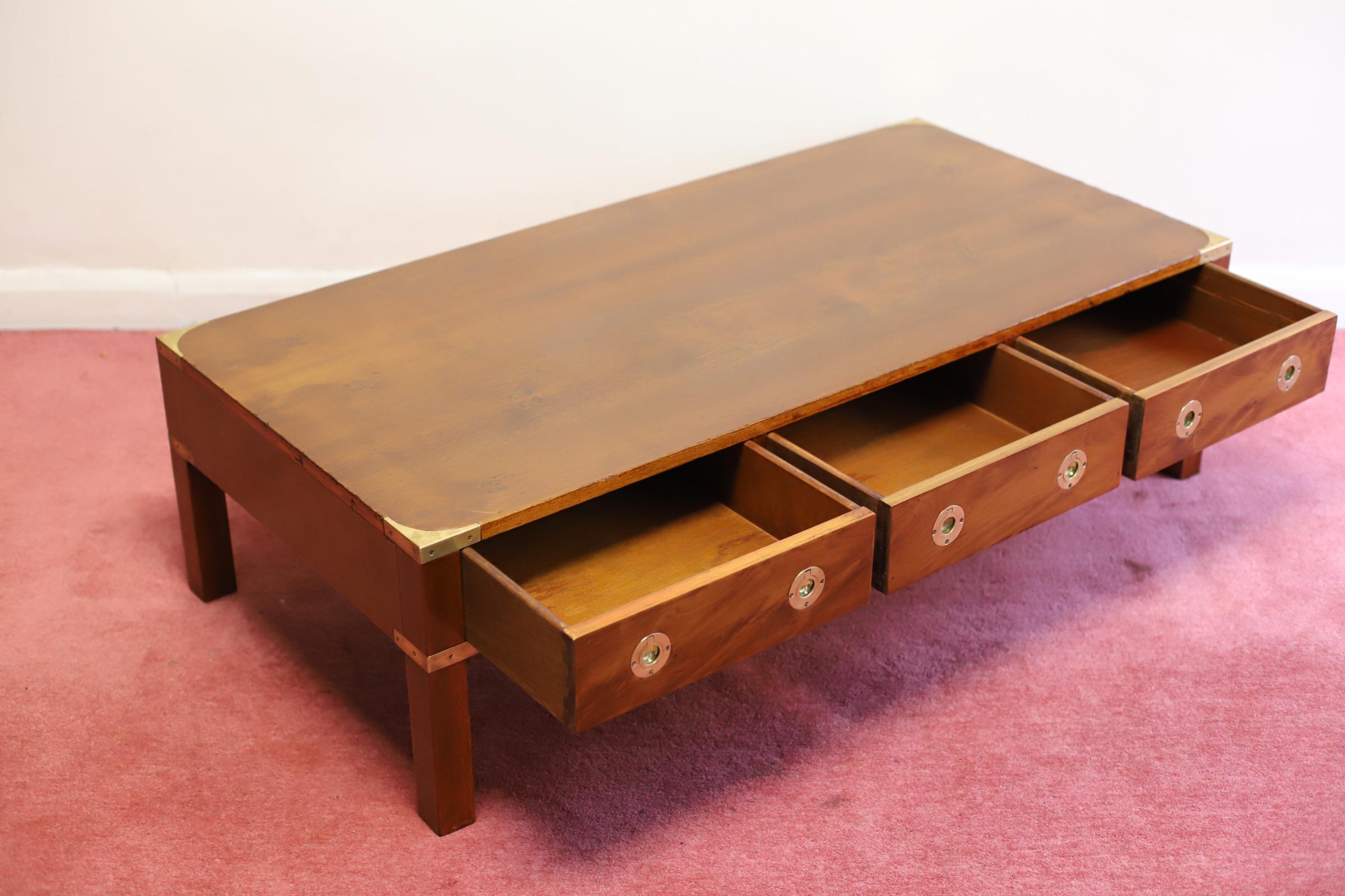 British Beautiful Yew Wood And Brass Military Campaign Coffee Table 