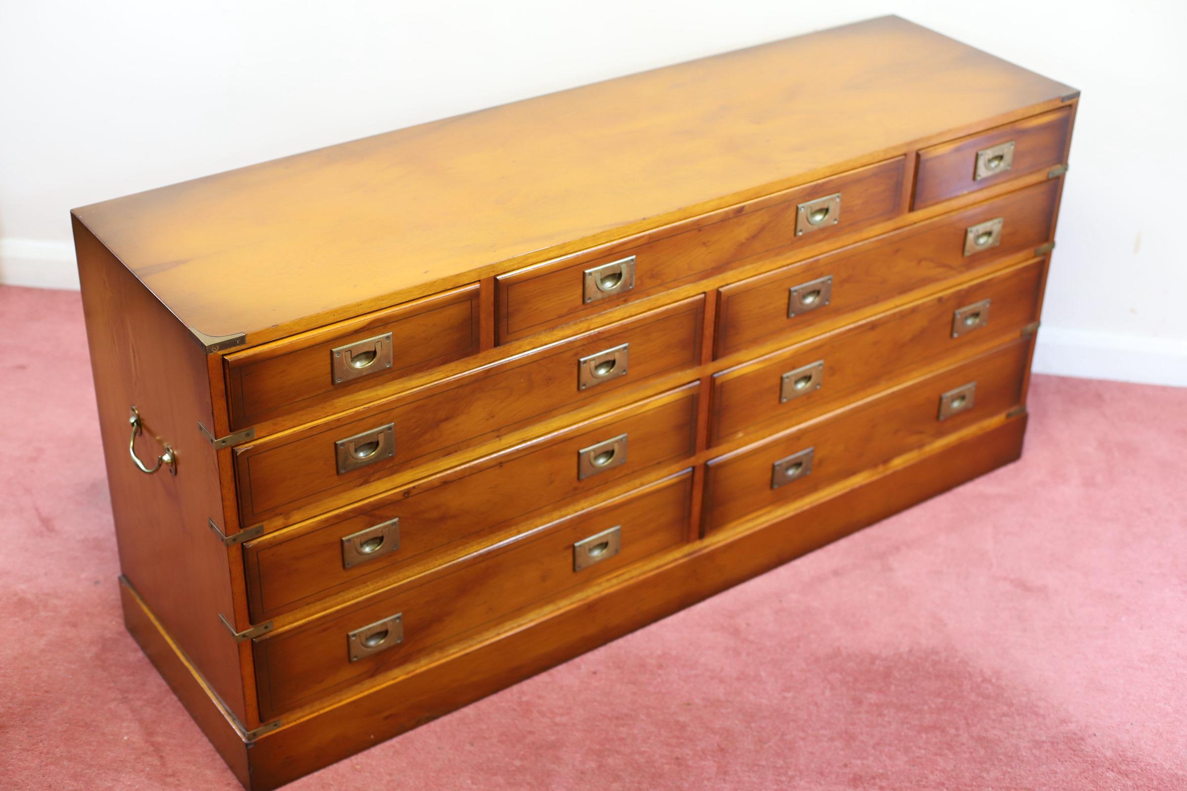 20ième siècle Magnifique Sidebord de Campagne Militaire en Wood Wood en vente