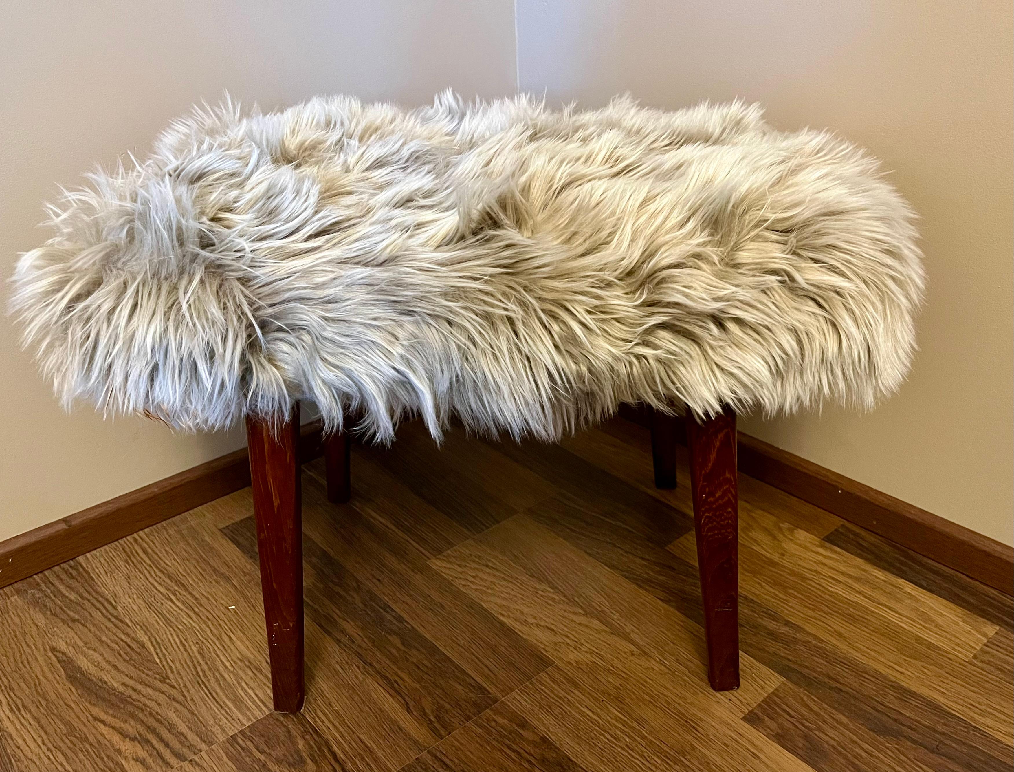 Beautifull Finnish Ottomans/stool -1950 In Excellent Condition For Sale In Hyvinkää, FI