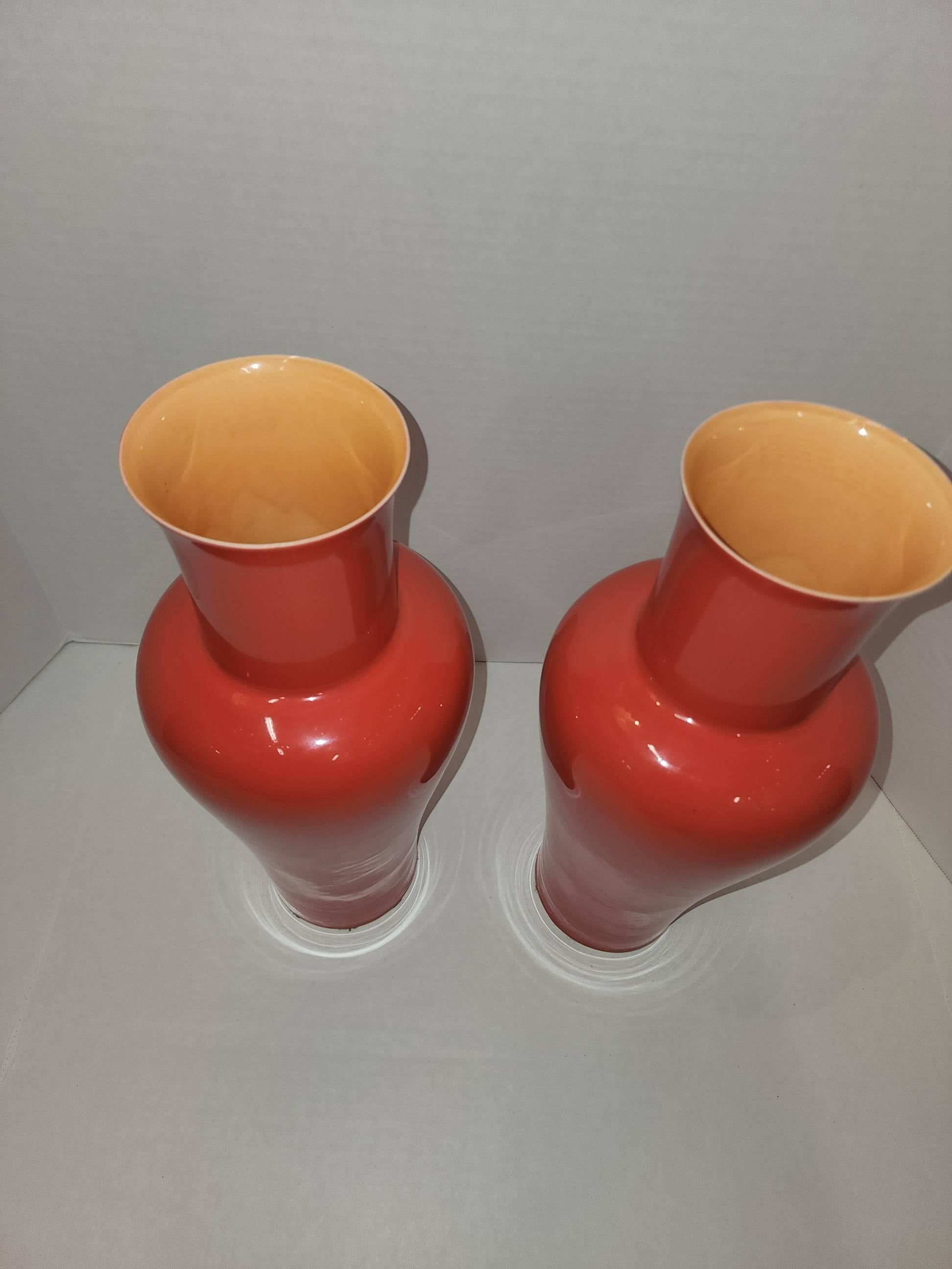Pair of orange porcelain vase, in excellent conditions.