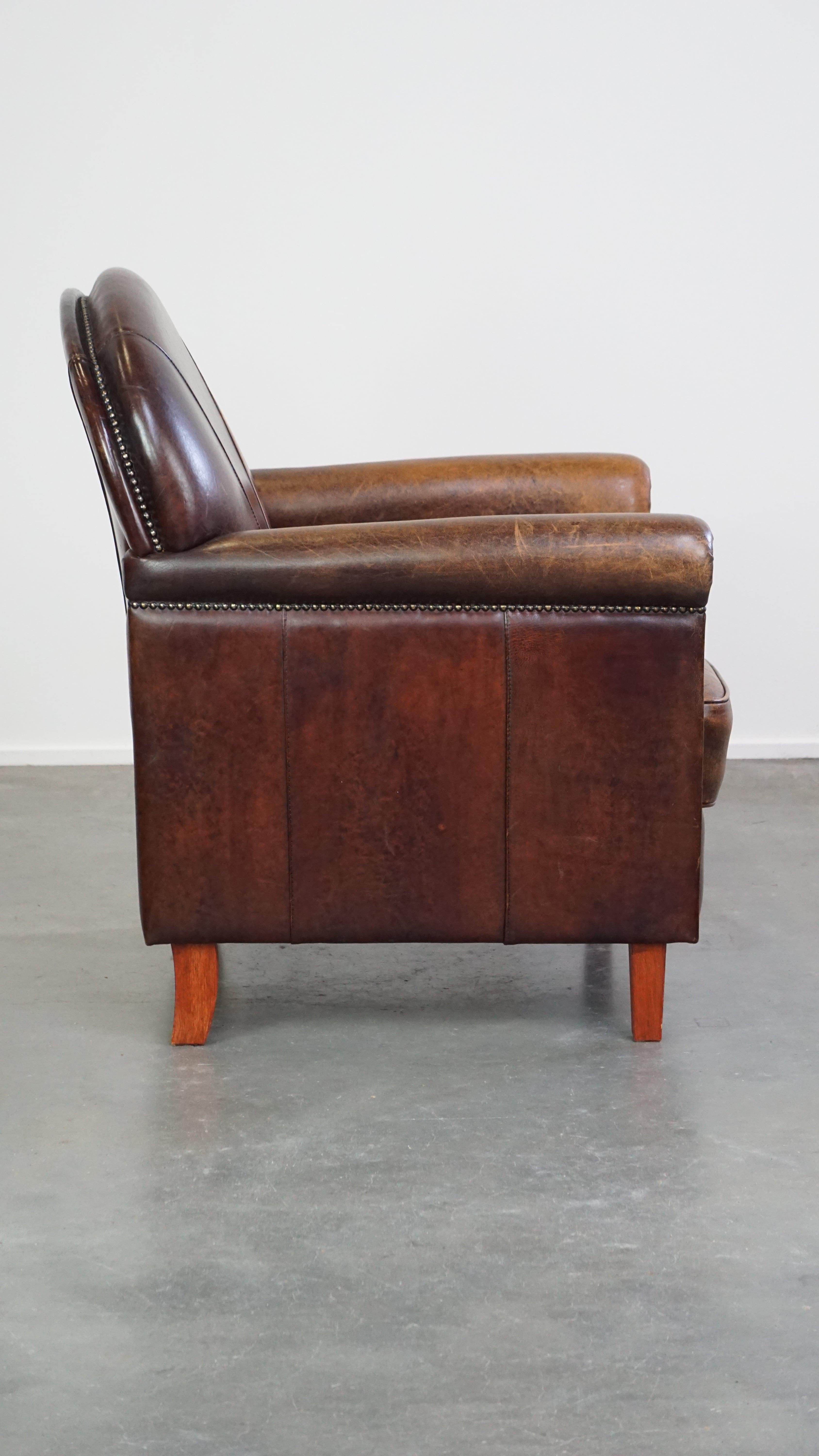 Sillón de diseño de piel de oveja con un acabado bonito y adecuado Hecho a mano en venta