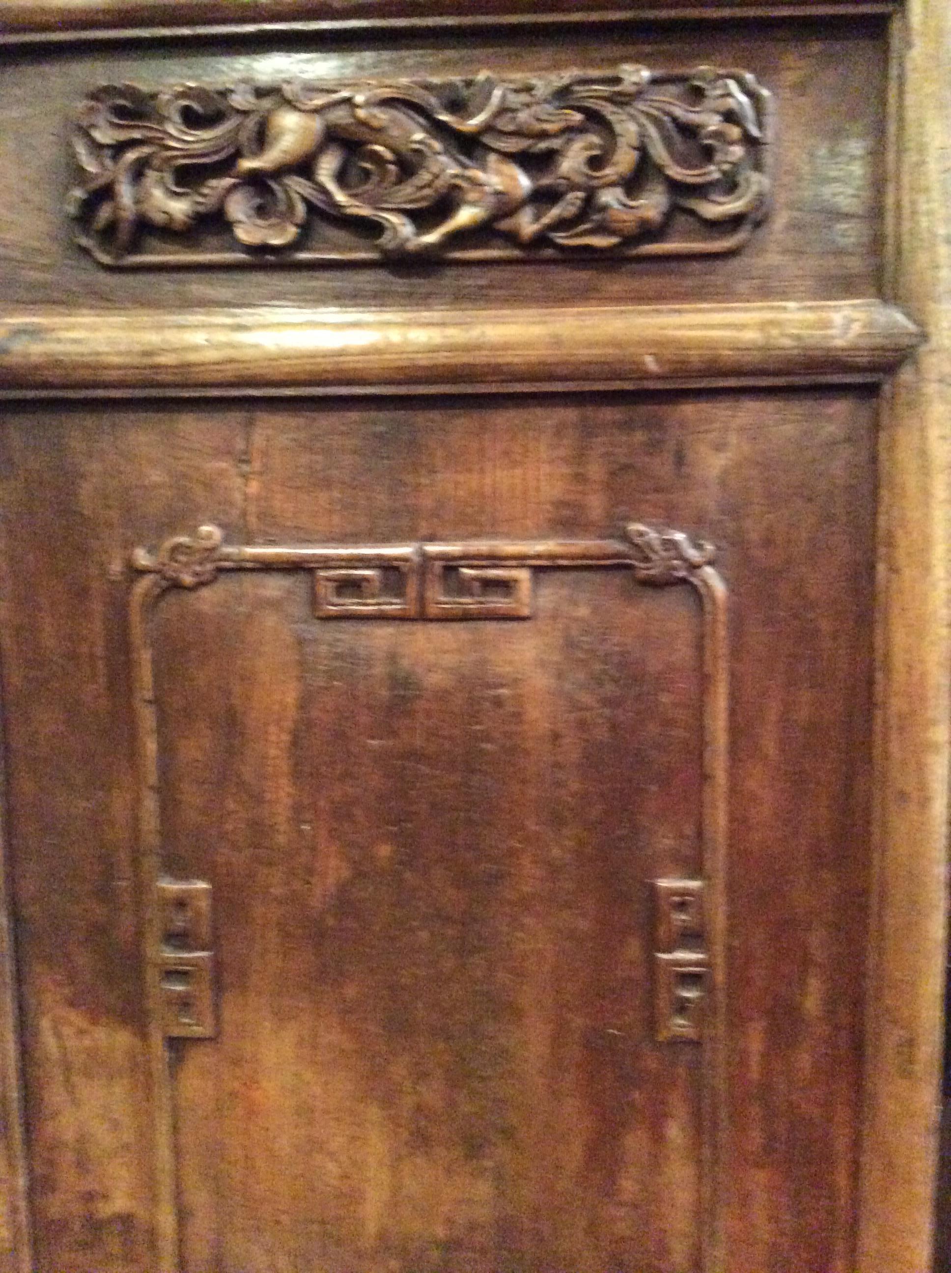 Beautifully Carved Ching Dynasty Chinese Screens In Good Condition For Sale In Santa Fe, NM