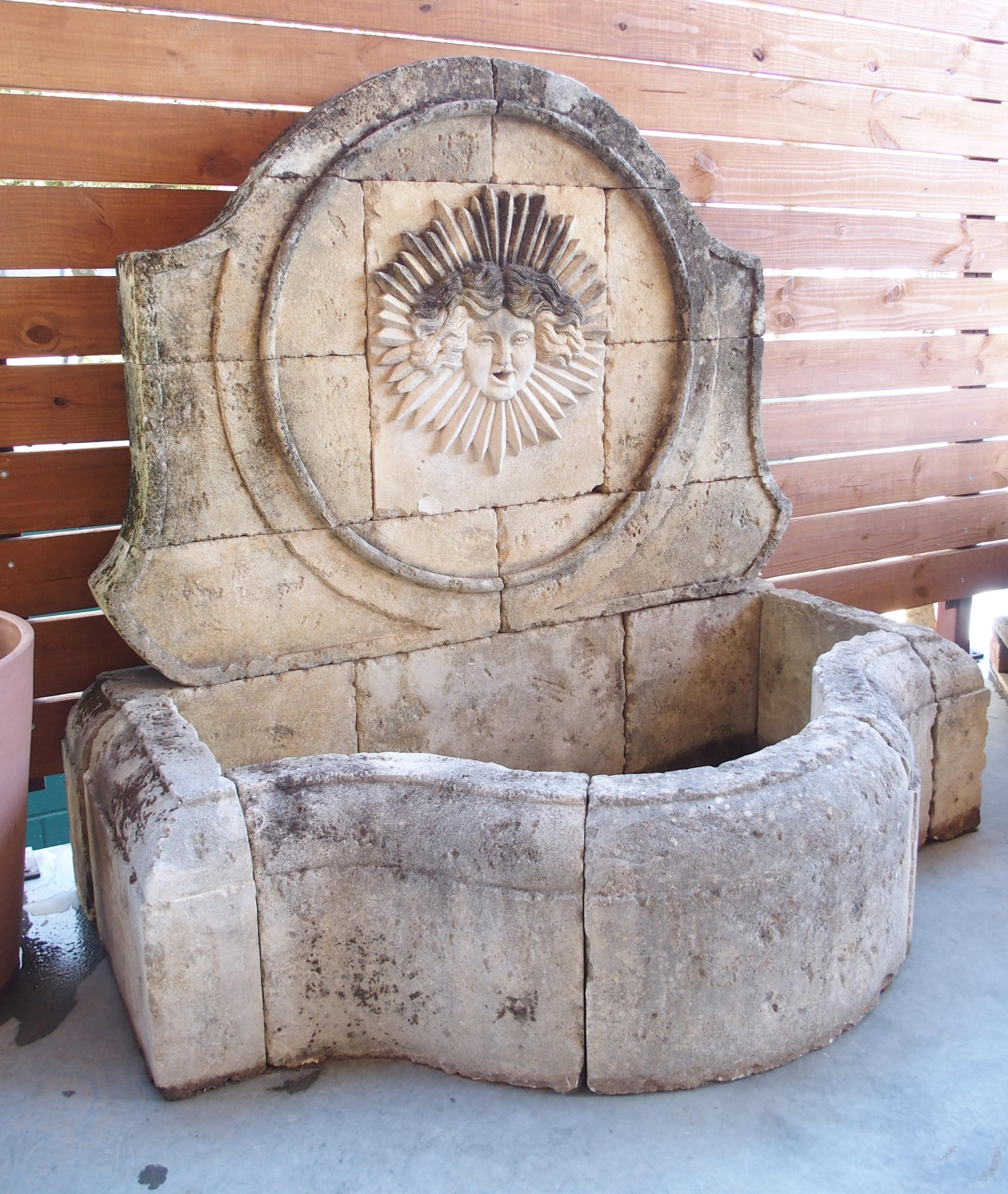 Beautifully Carved French Sunburst Wall Fountain in Aged Limestone In Good Condition For Sale In Dallas, TX