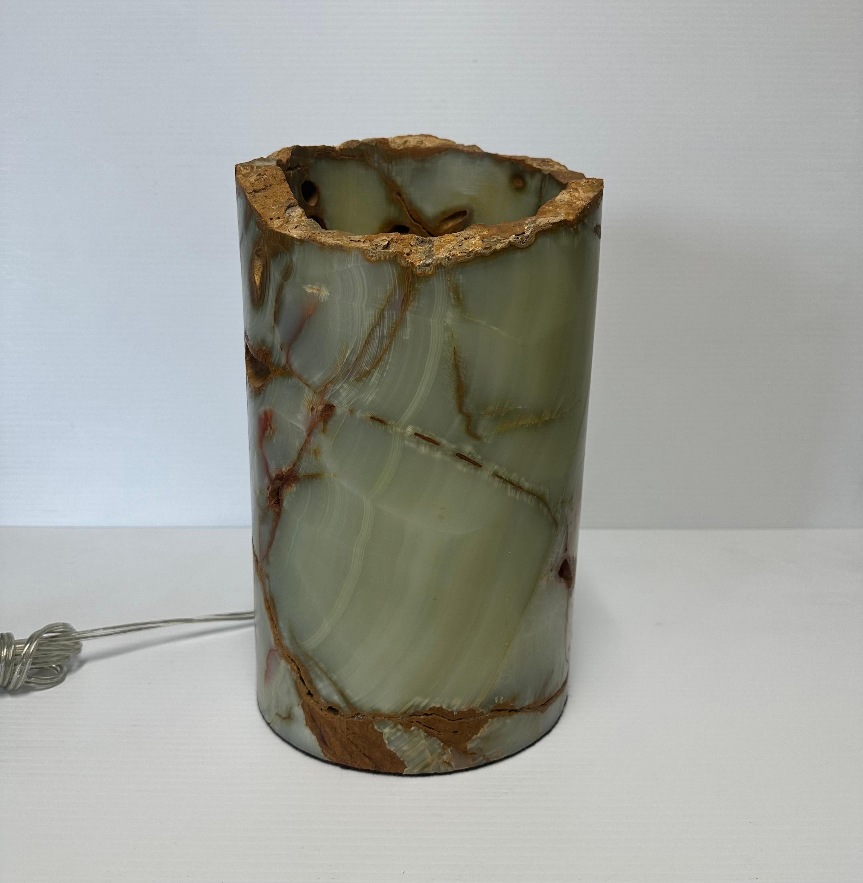 Beautifully Carved, Heavy, Thick Cylindrical Ambient Onyx Table / Desk Lamp For Sale 4