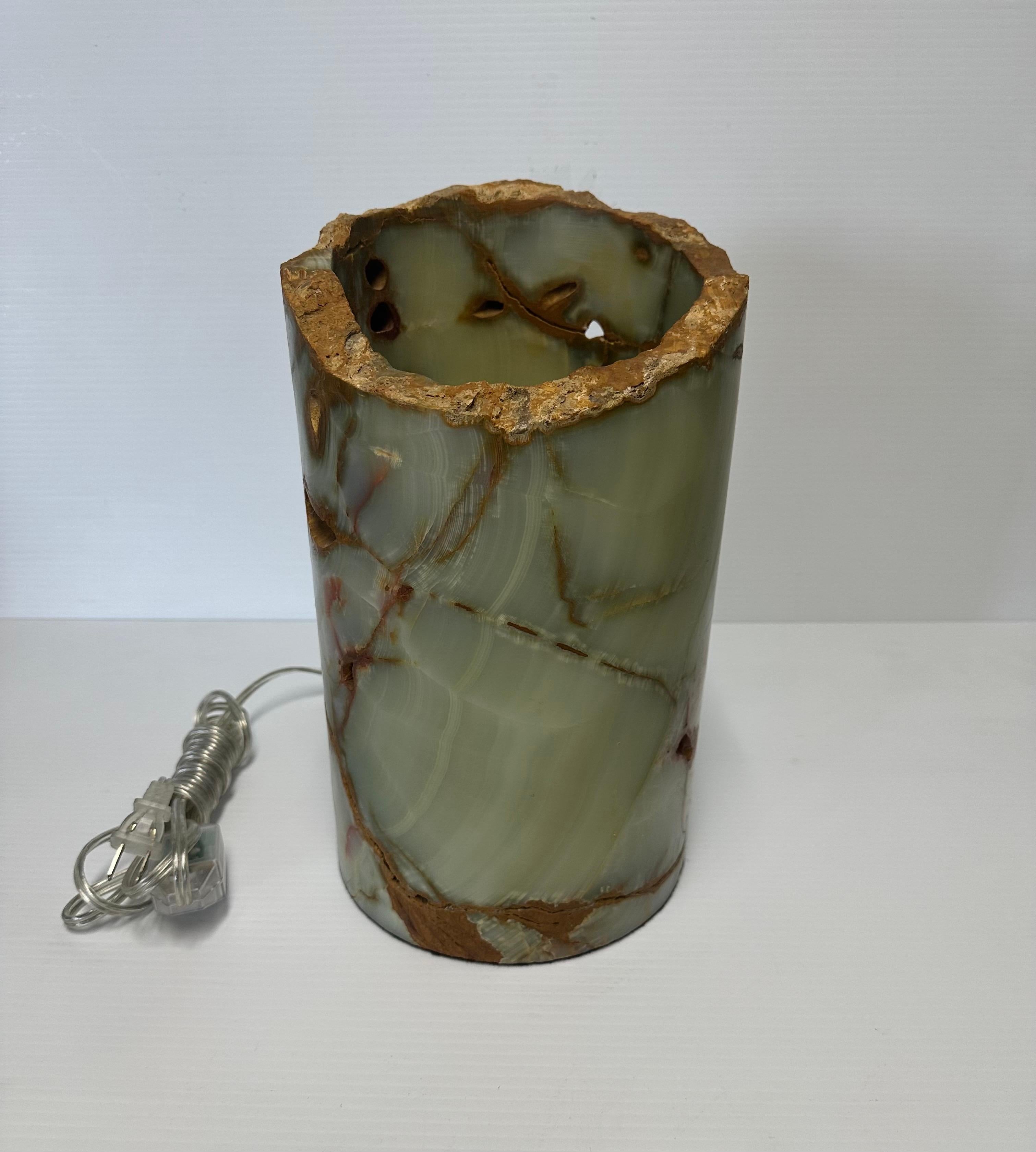 Beautifully Carved, Heavy, Thick Cylindrical Ambient Onyx Table / Desk Lamp For Sale 6