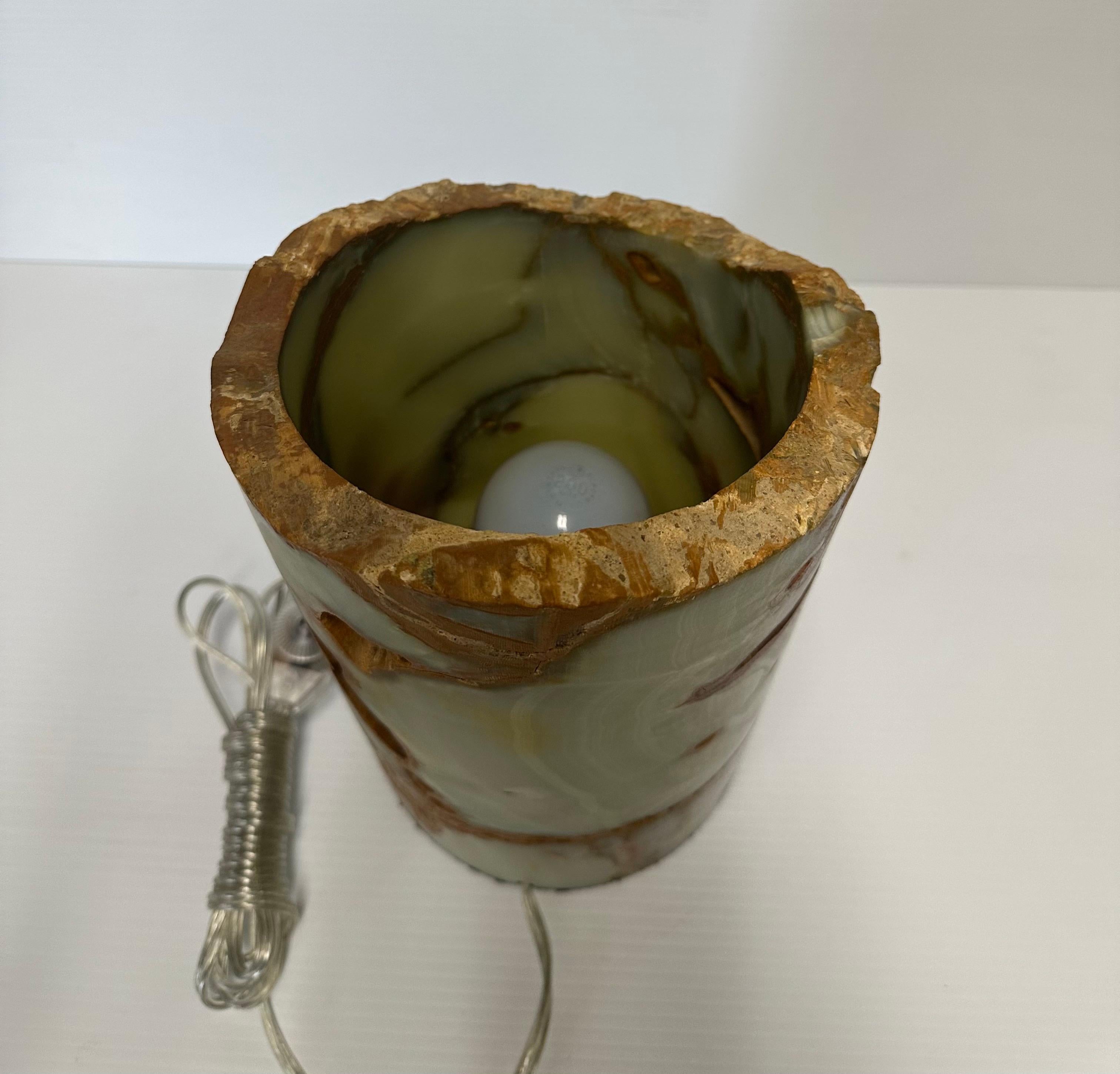 Beautifully Carved, Heavy, Thick Cylindrical Ambient Onyx Table / Desk Lamp For Sale 9