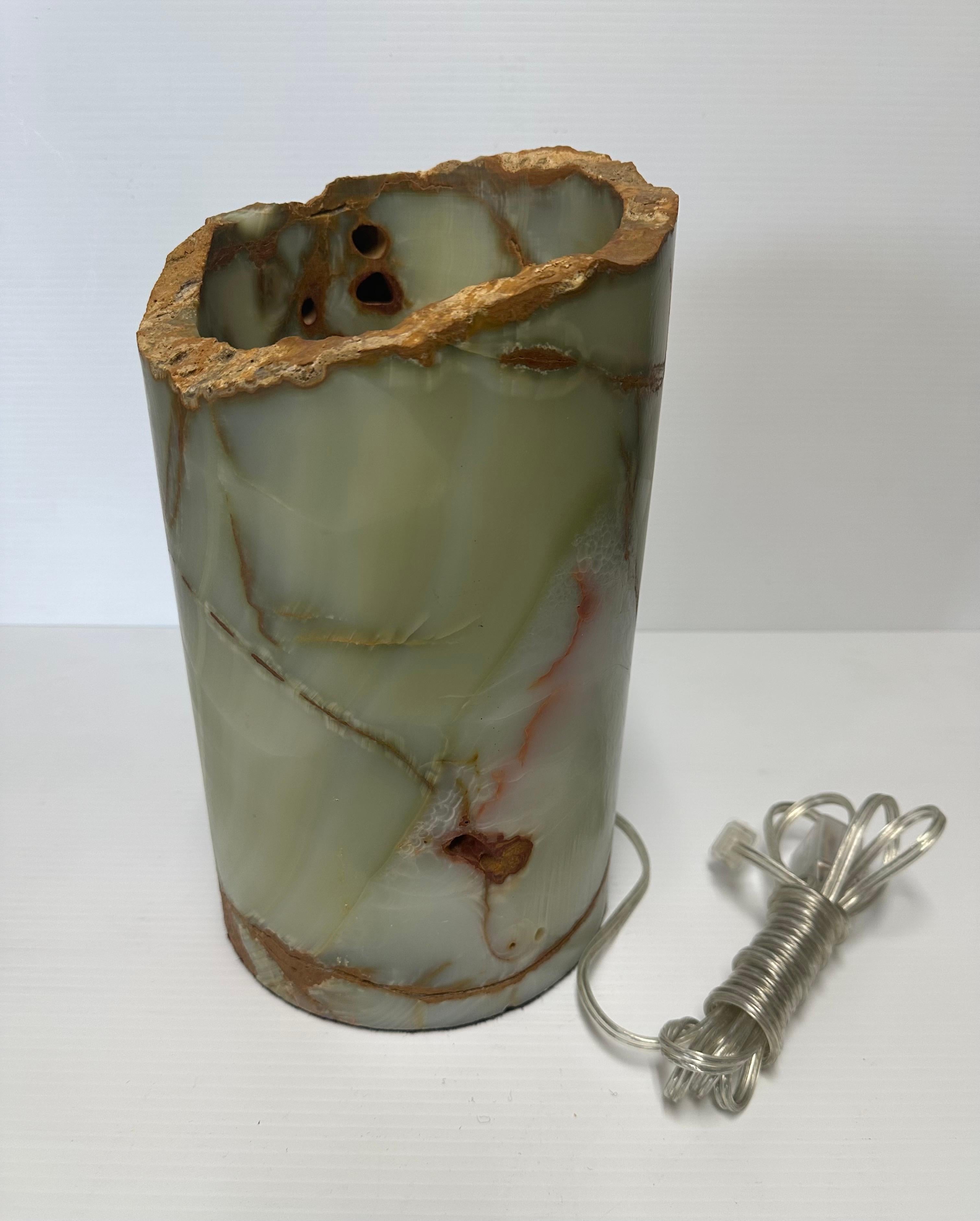 Beautifully Carved, Heavy, Thick Cylindrical Ambient Onyx Table / Desk Lamp For Sale 10