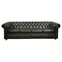 Beautifully colored spacious green cow leather Chesterfield sofa, 3.5 seater