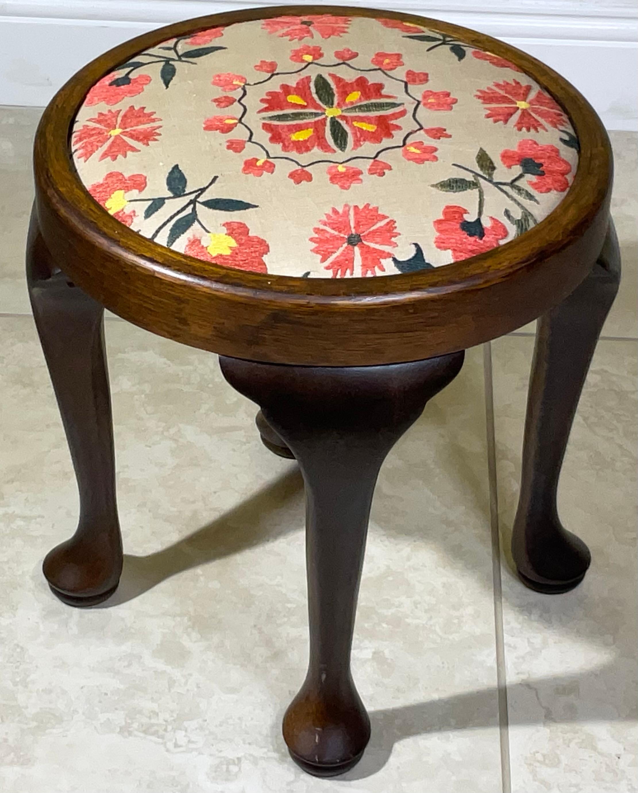 Hand-Crafted Beautifully Crafted Vintage Victorian-Style Footstool with Suzani Embroidery For Sale