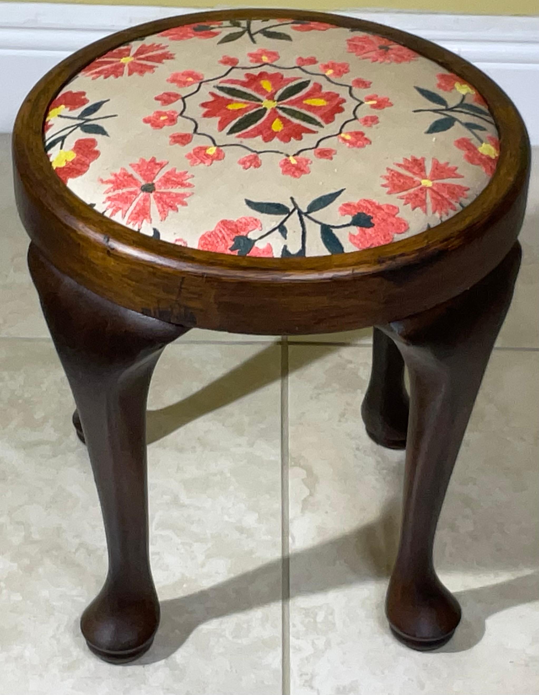 Beautifully Crafted Vintage Victorian-Style Footstool with Suzani Embroidery For Sale 1